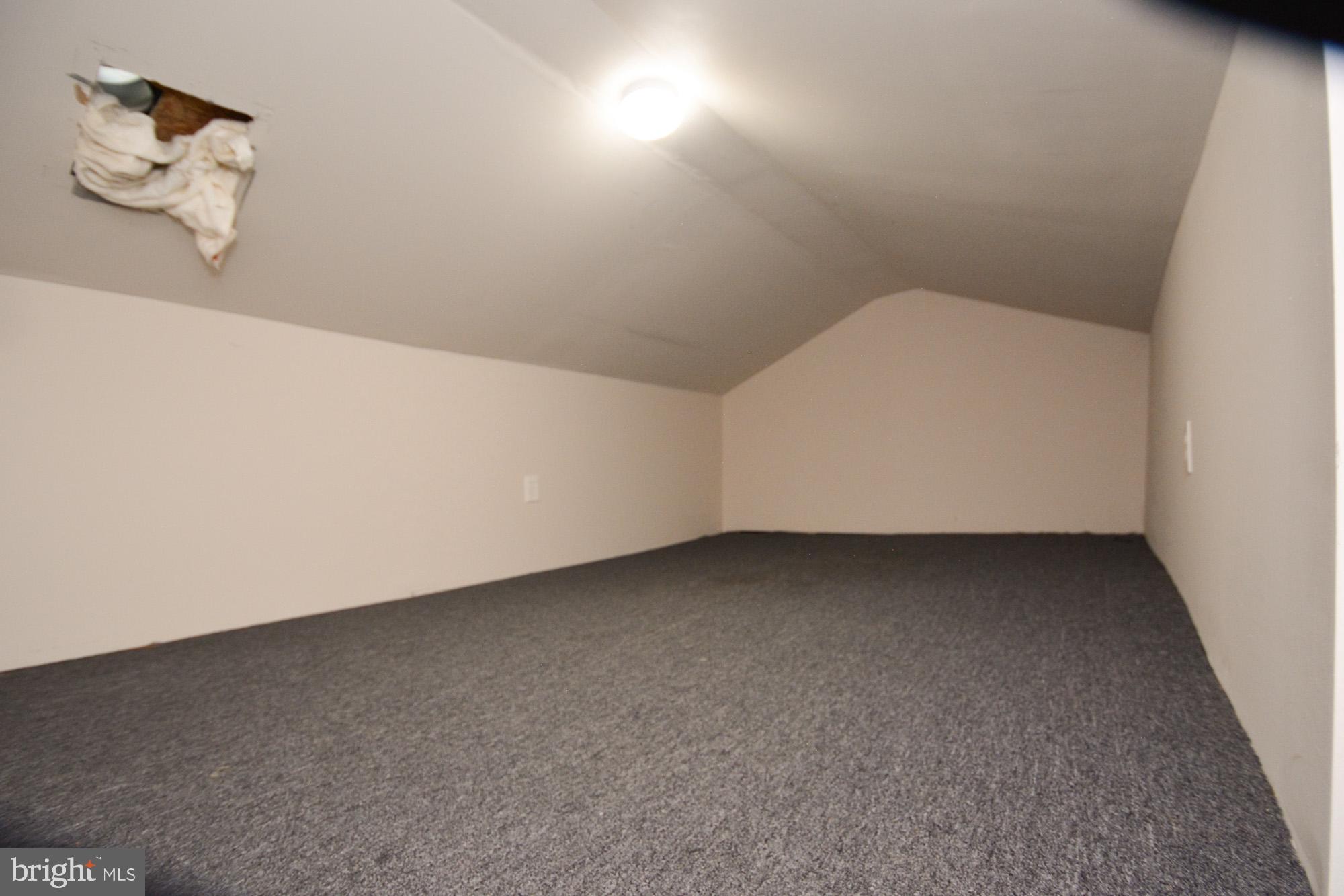 HOLLYWOOD - Residential Lease