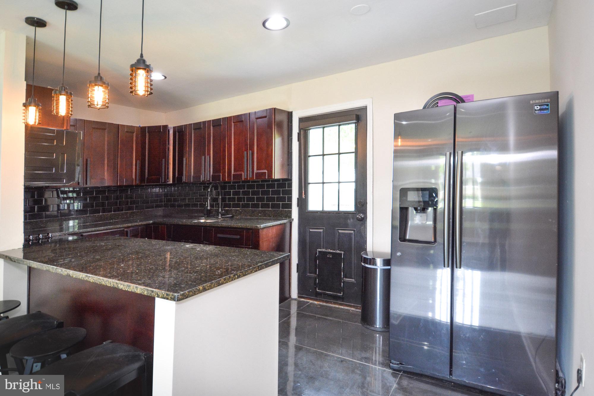 HOLLYWOOD - Residential Lease