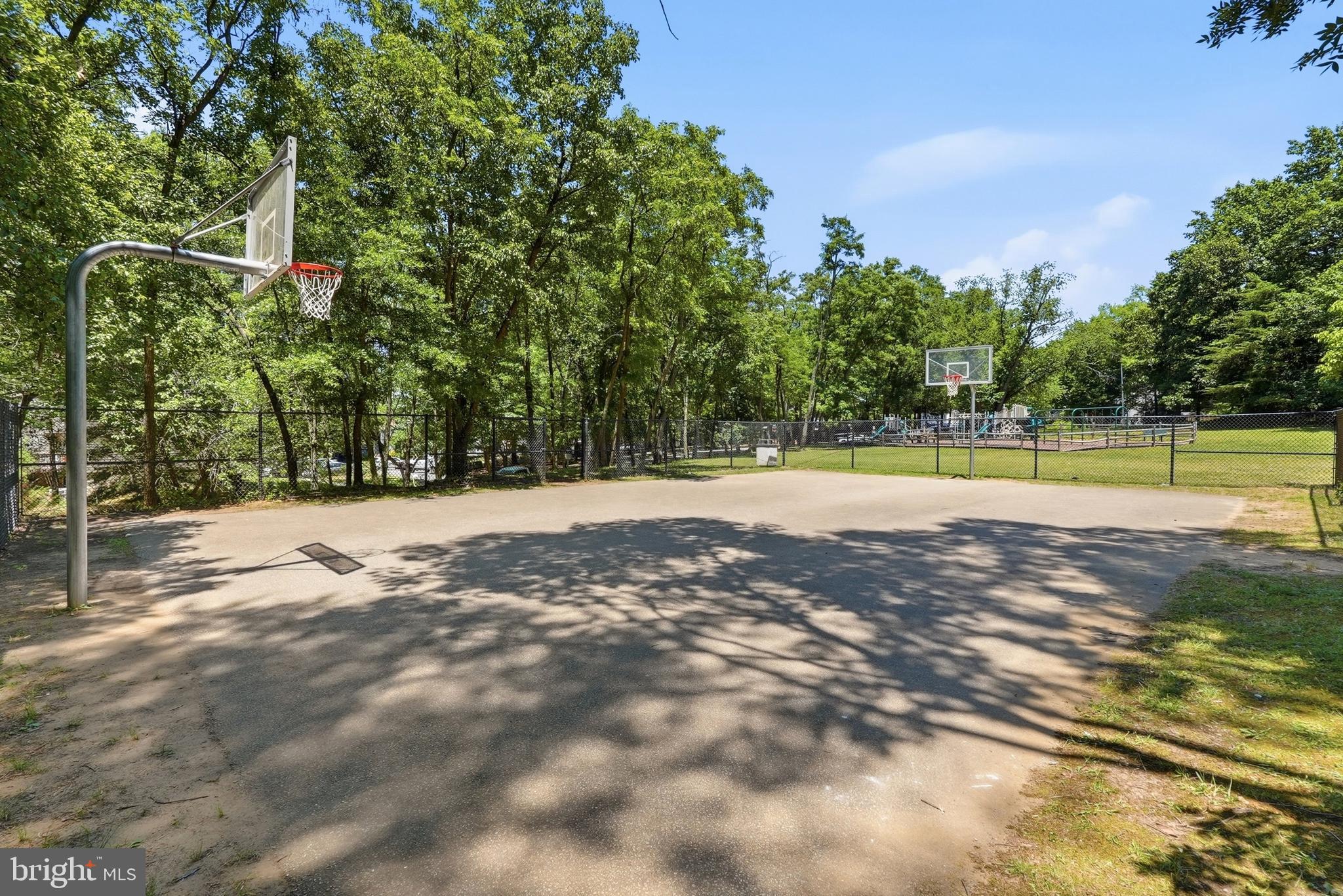 ULMSTEAD GARDENS - Residential