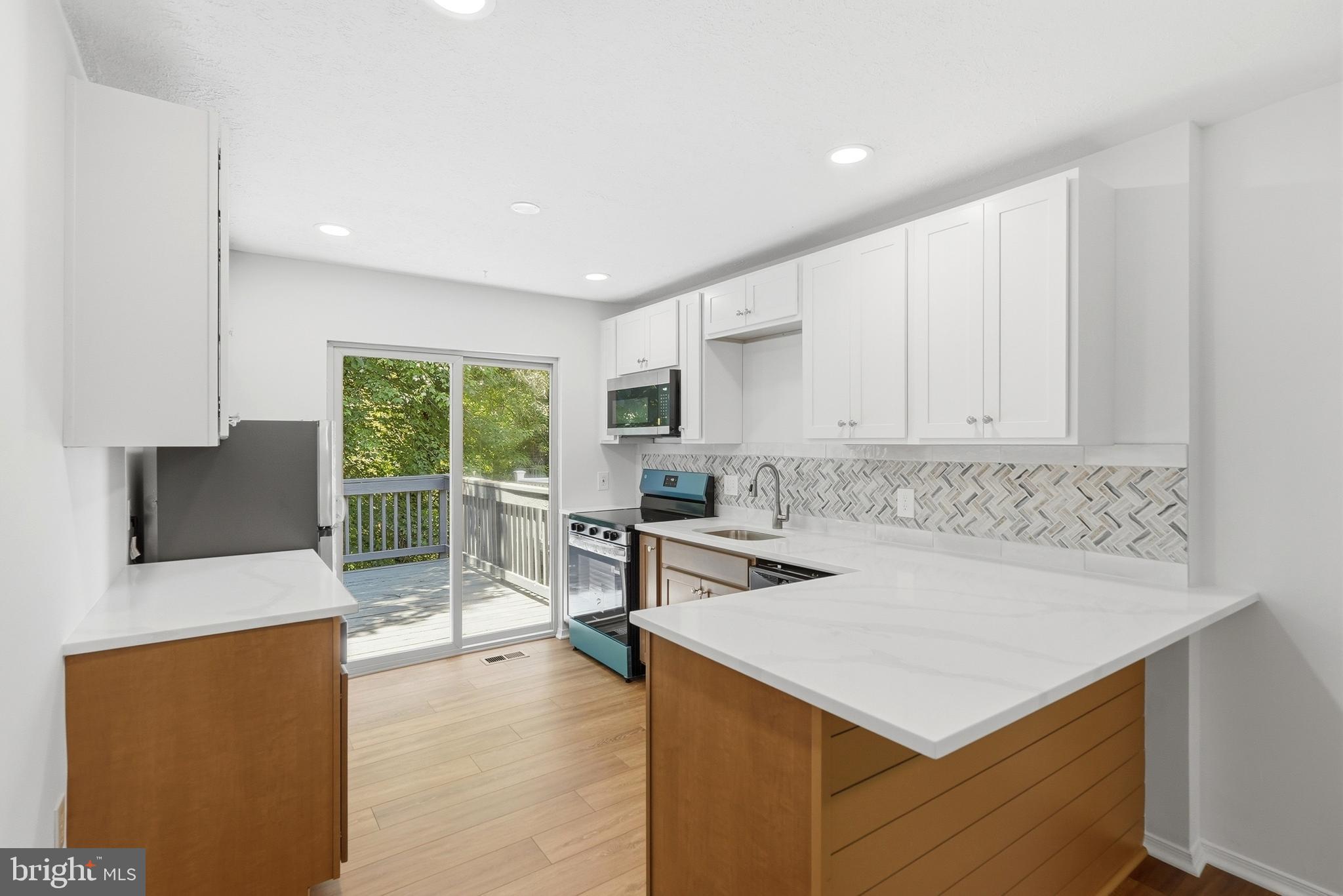 ULMSTEAD GARDENS - Residential