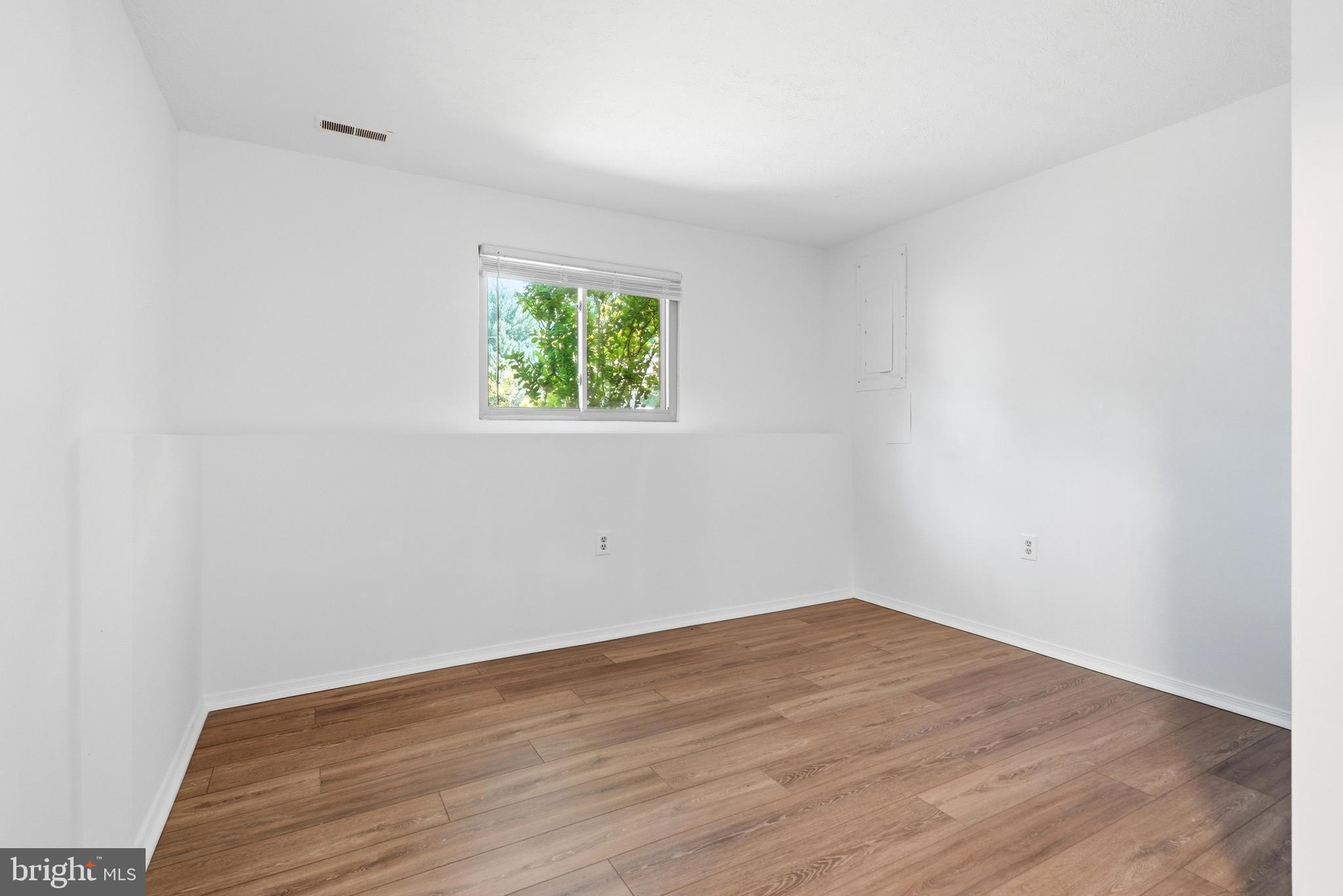 ULMSTEAD GARDENS - Residential