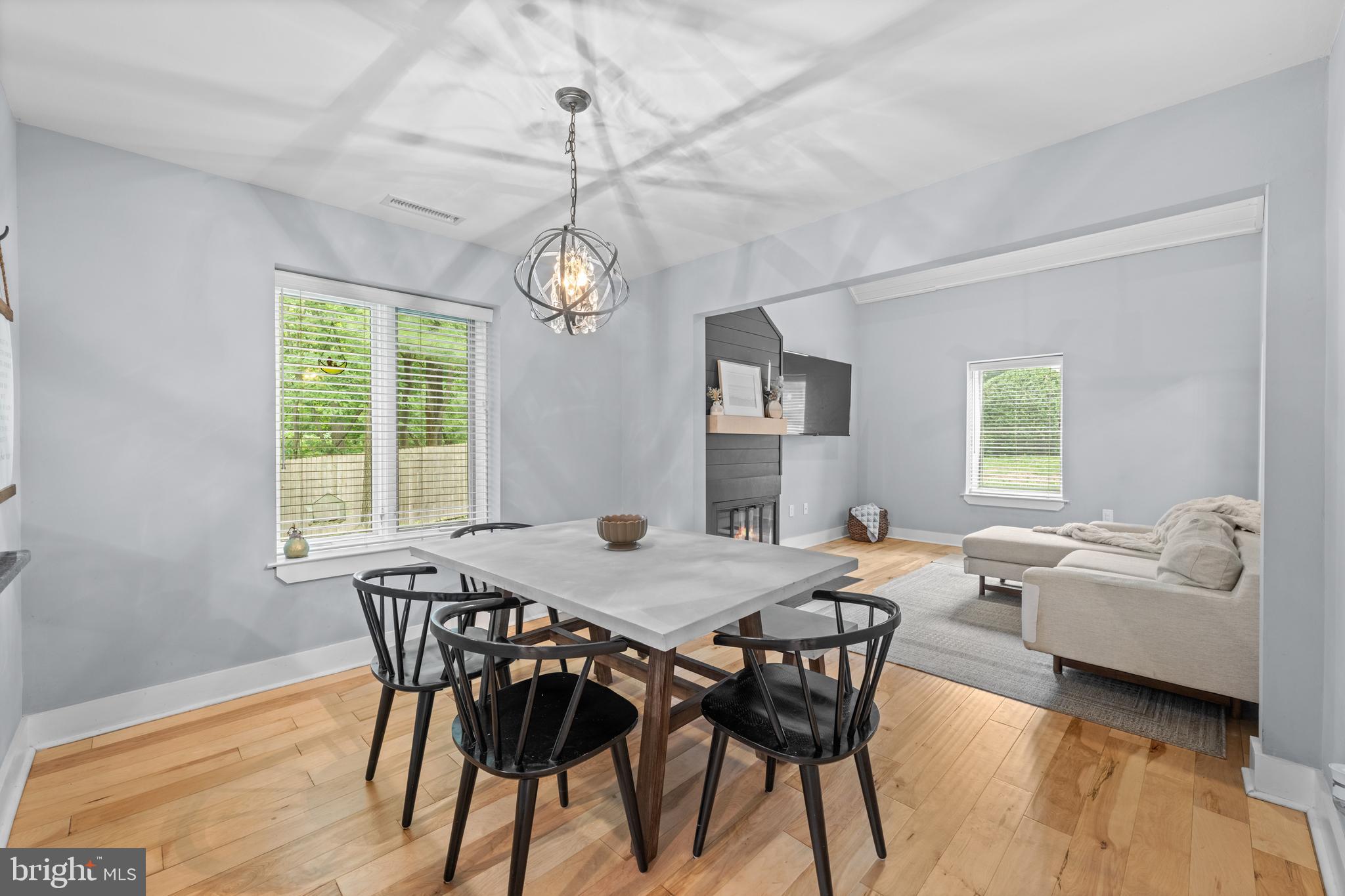 PINE CREST - Residential