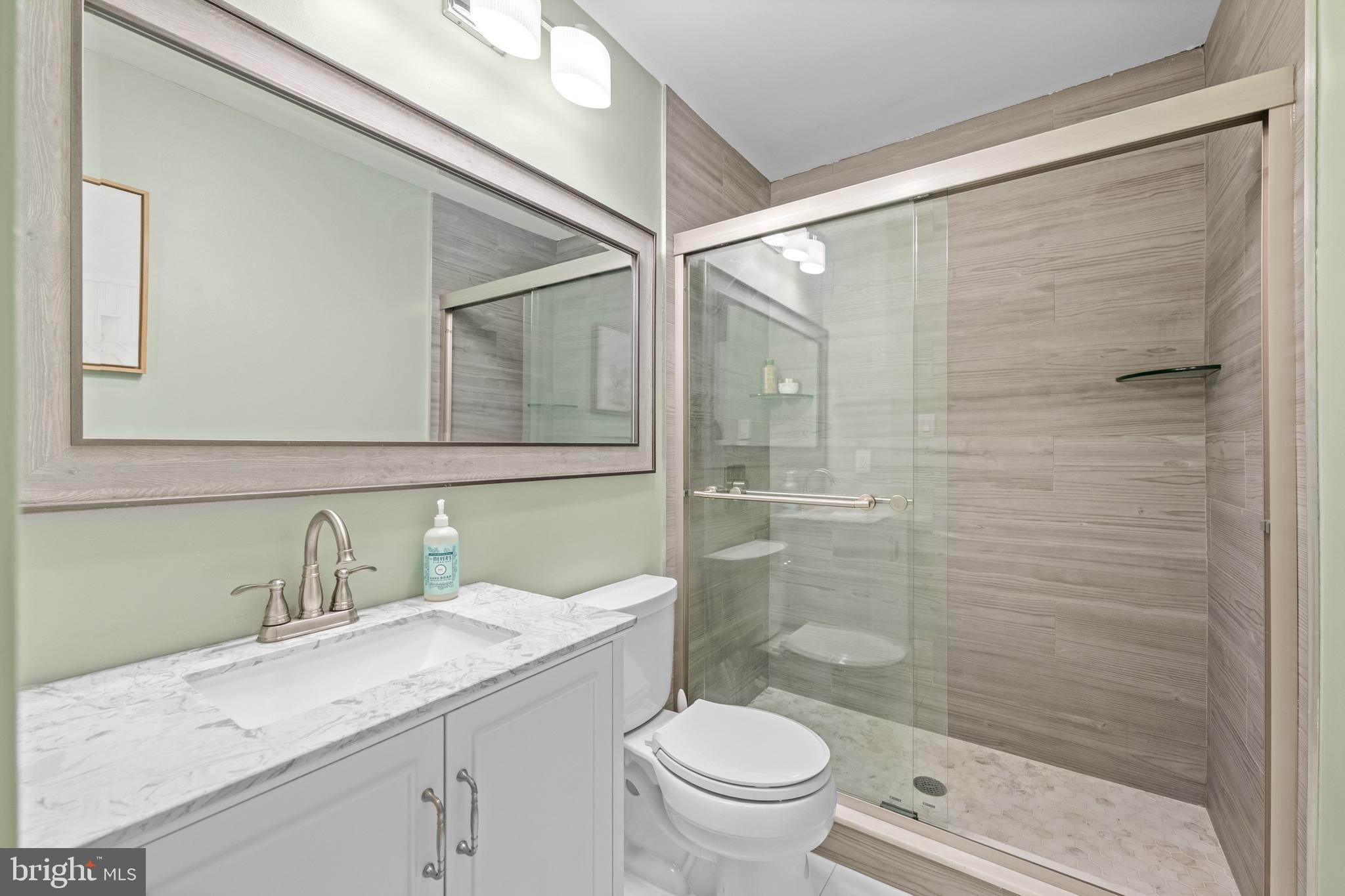 PINE CREST - Residential