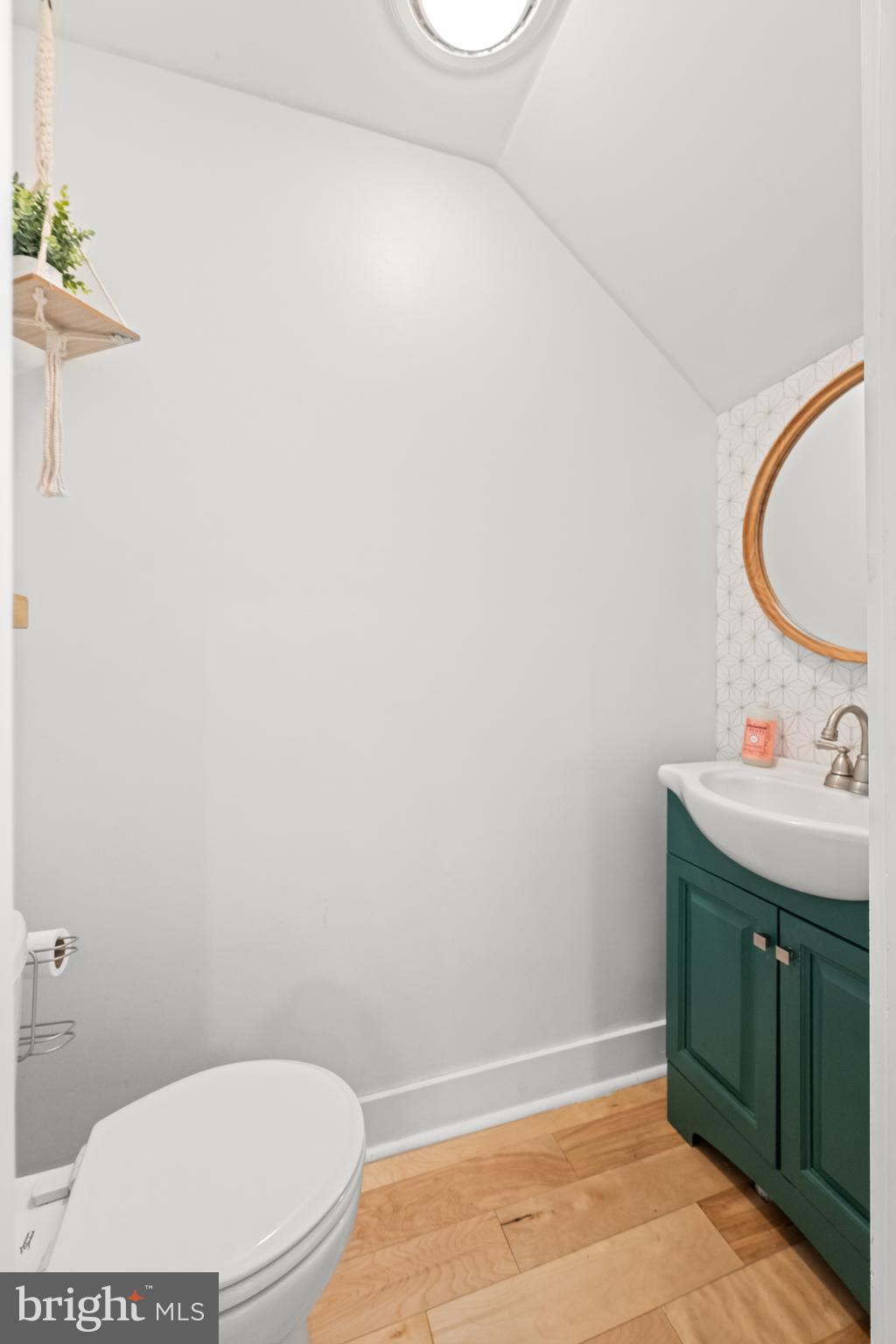 PINE CREST - Residential