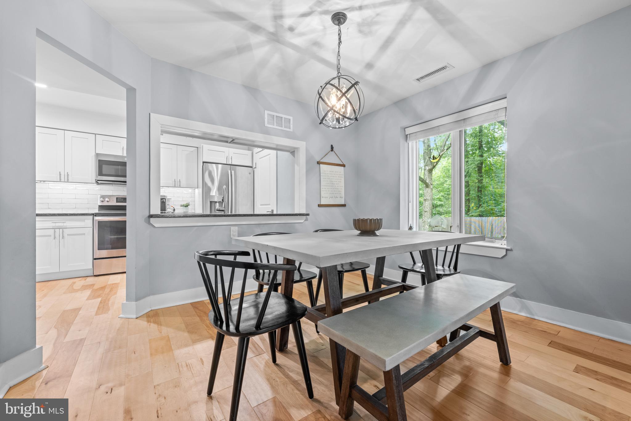 PINE CREST - Residential