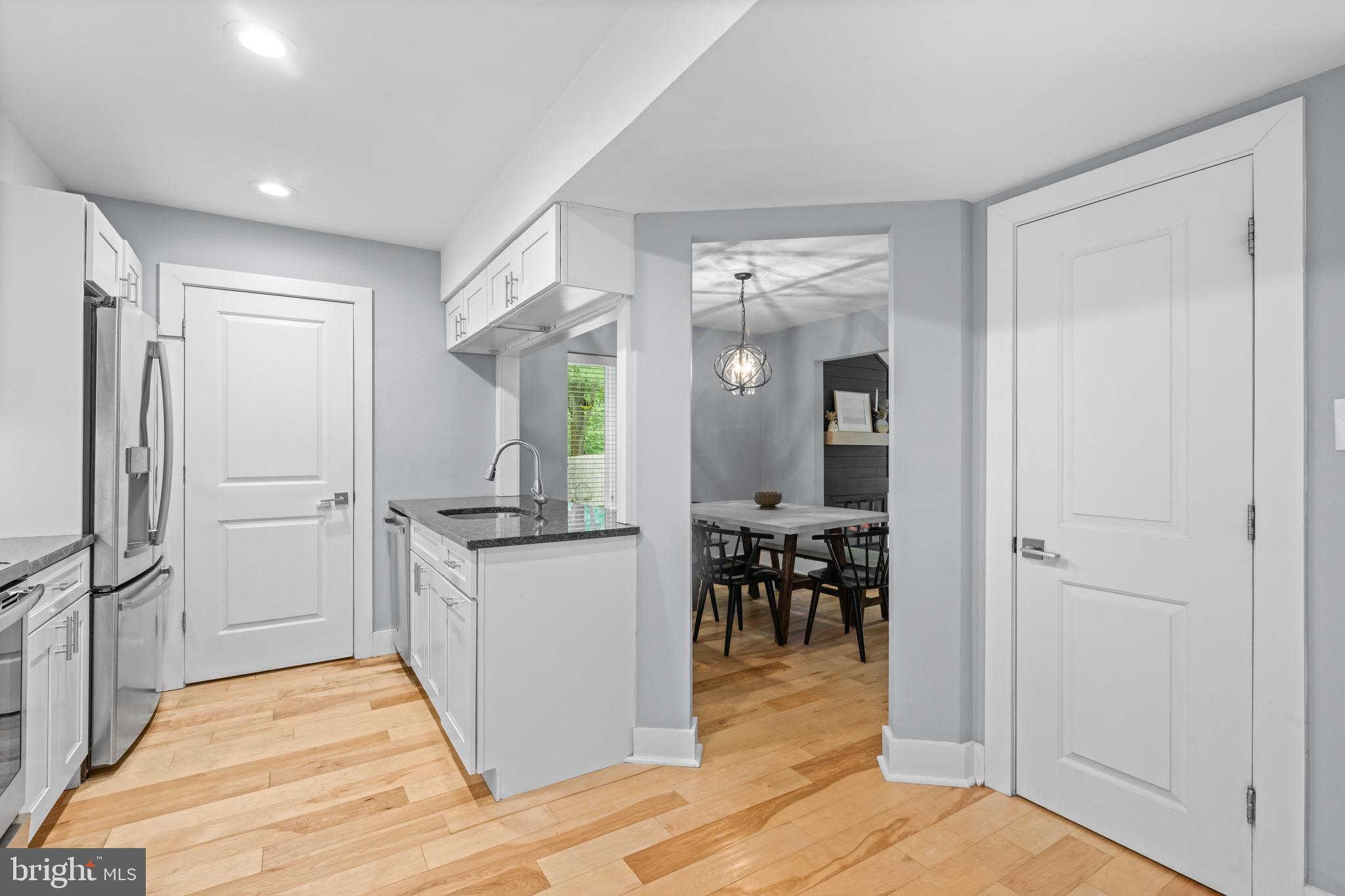 PINE CREST - Residential