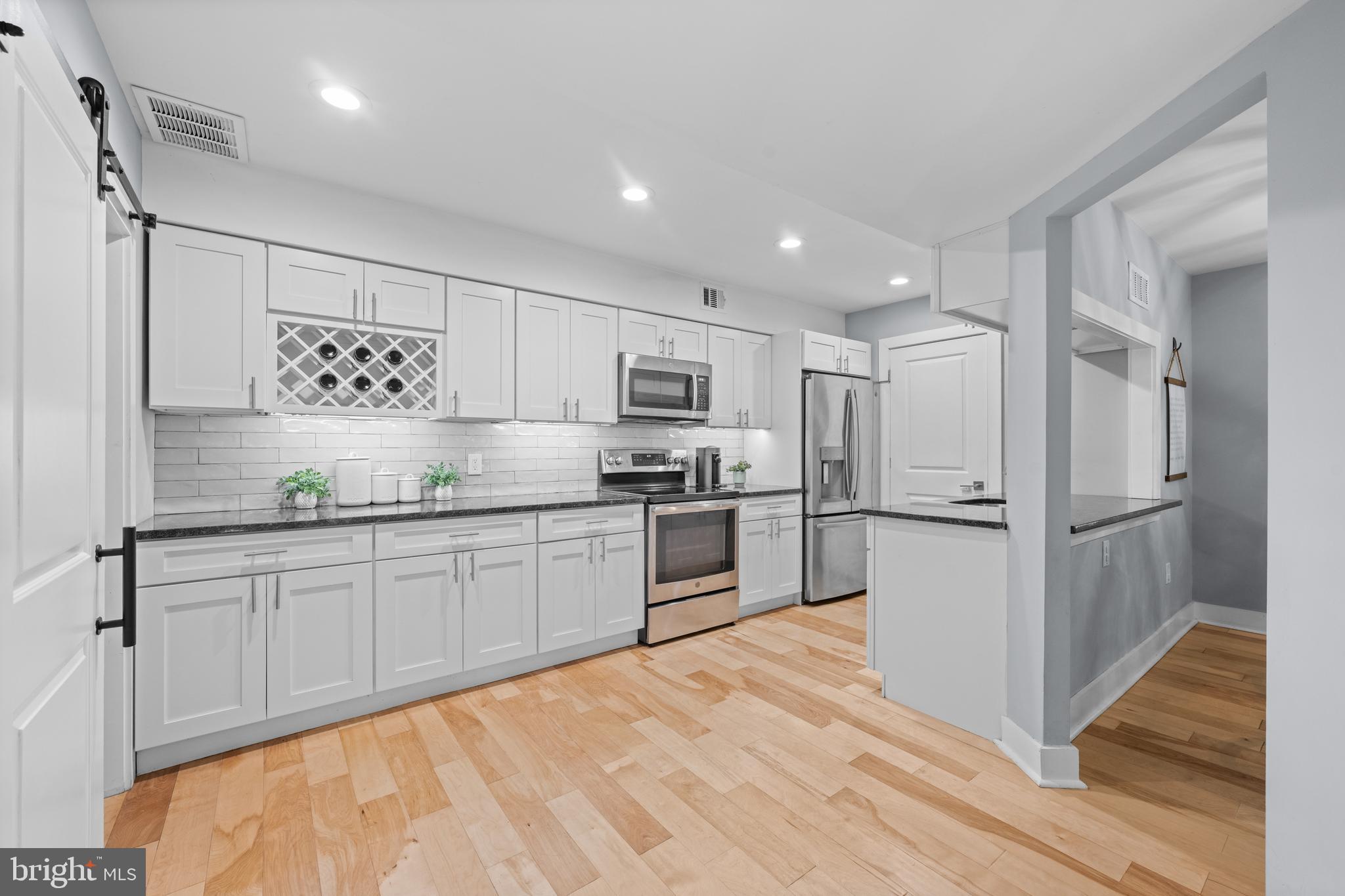 PINE CREST - Residential
