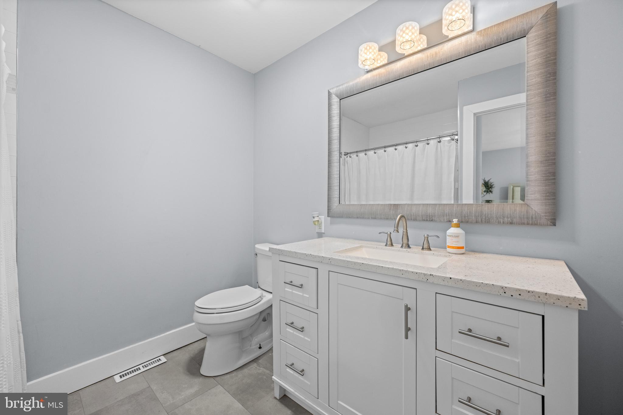 PINE CREST - Residential