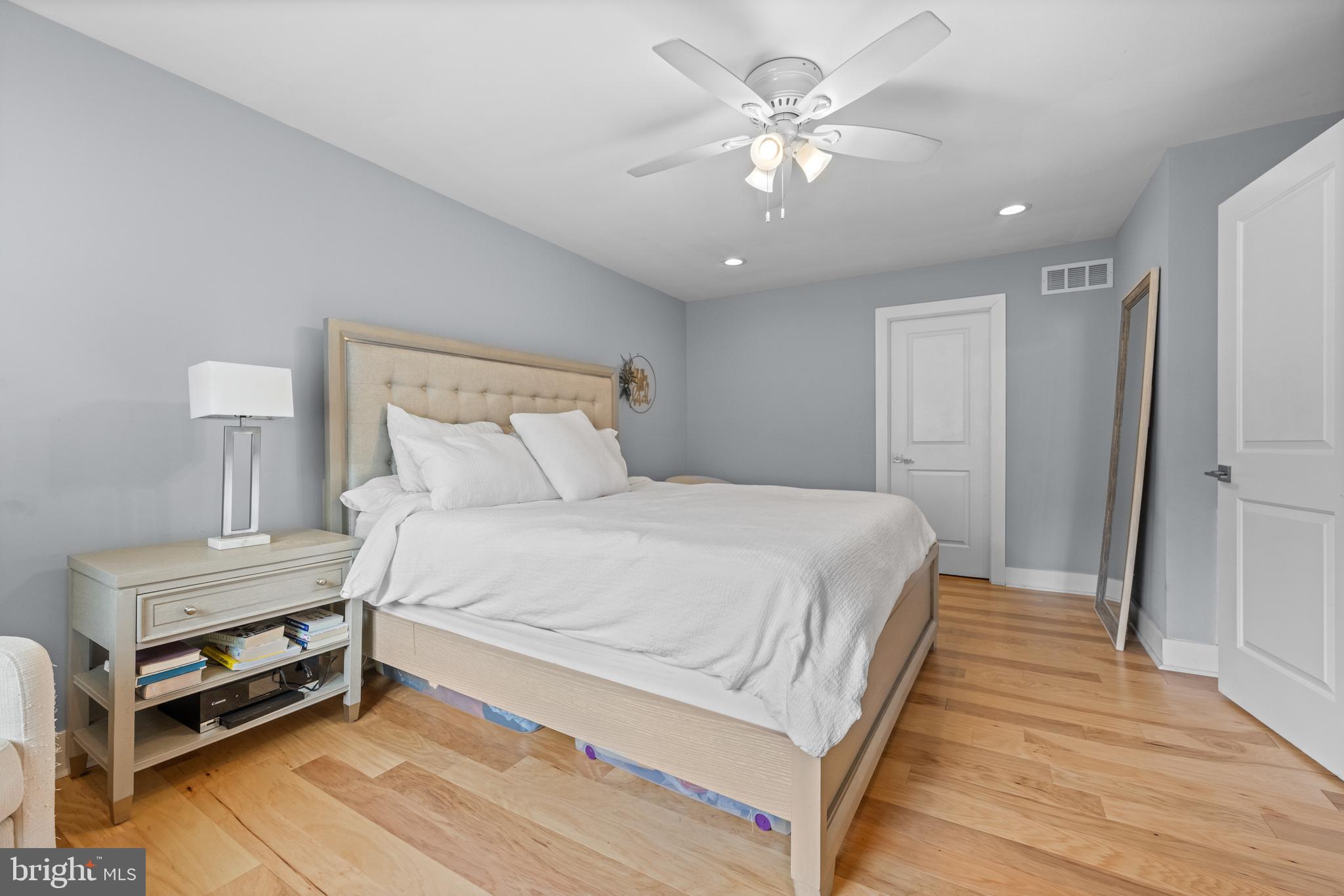 PINE CREST - Residential