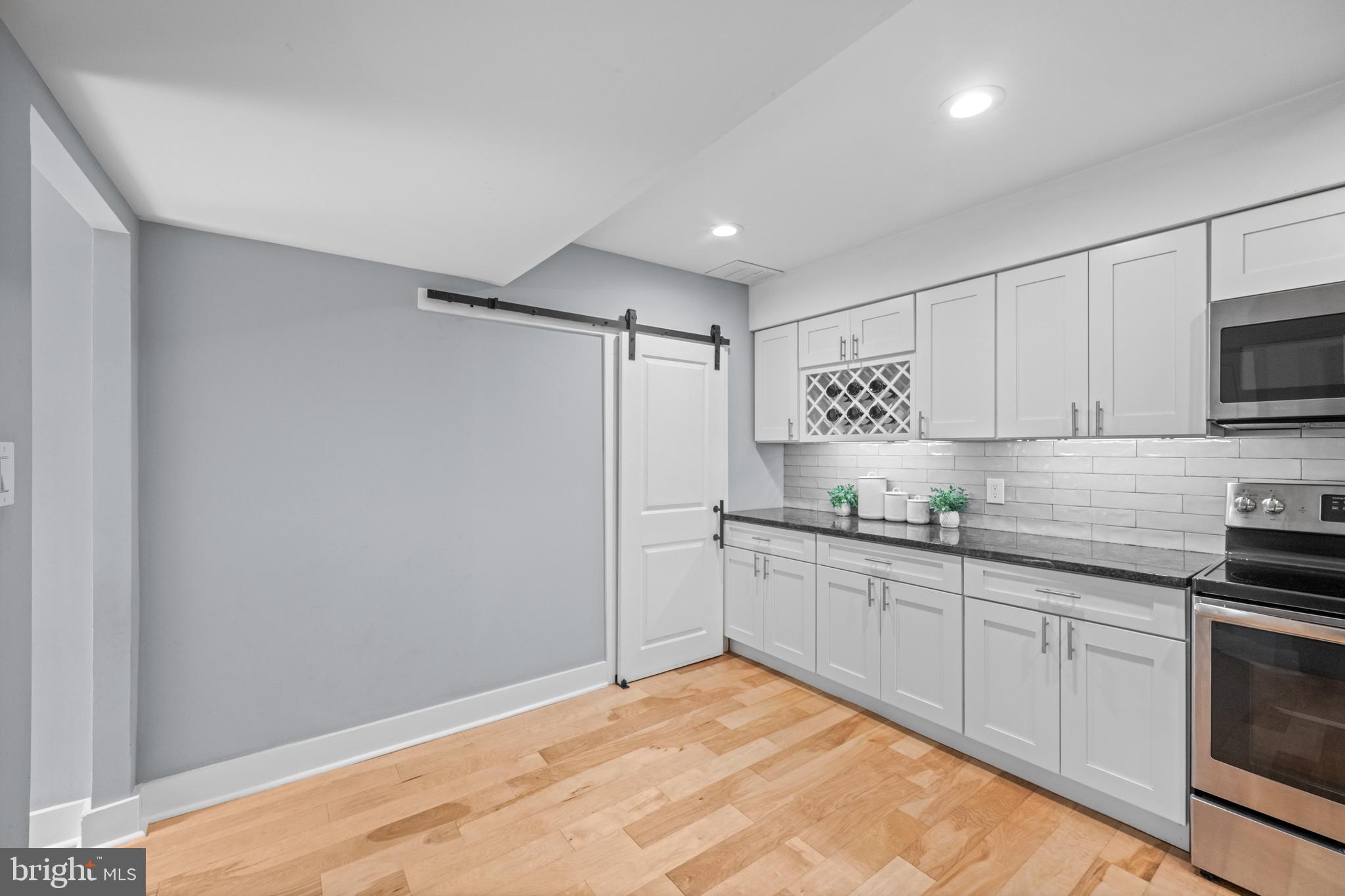 PINE CREST - Residential