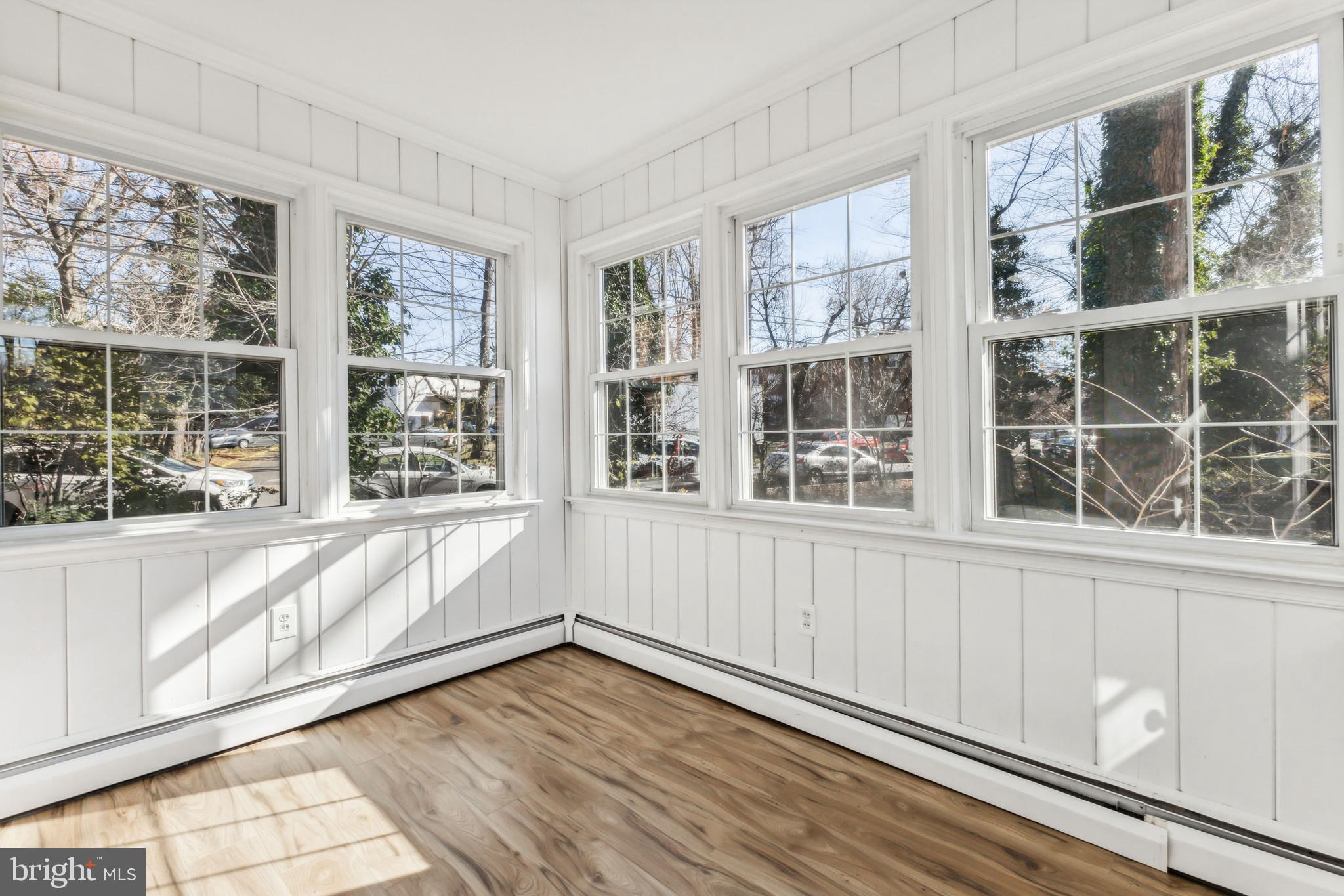 FALLS CHURCH CITY - Residential