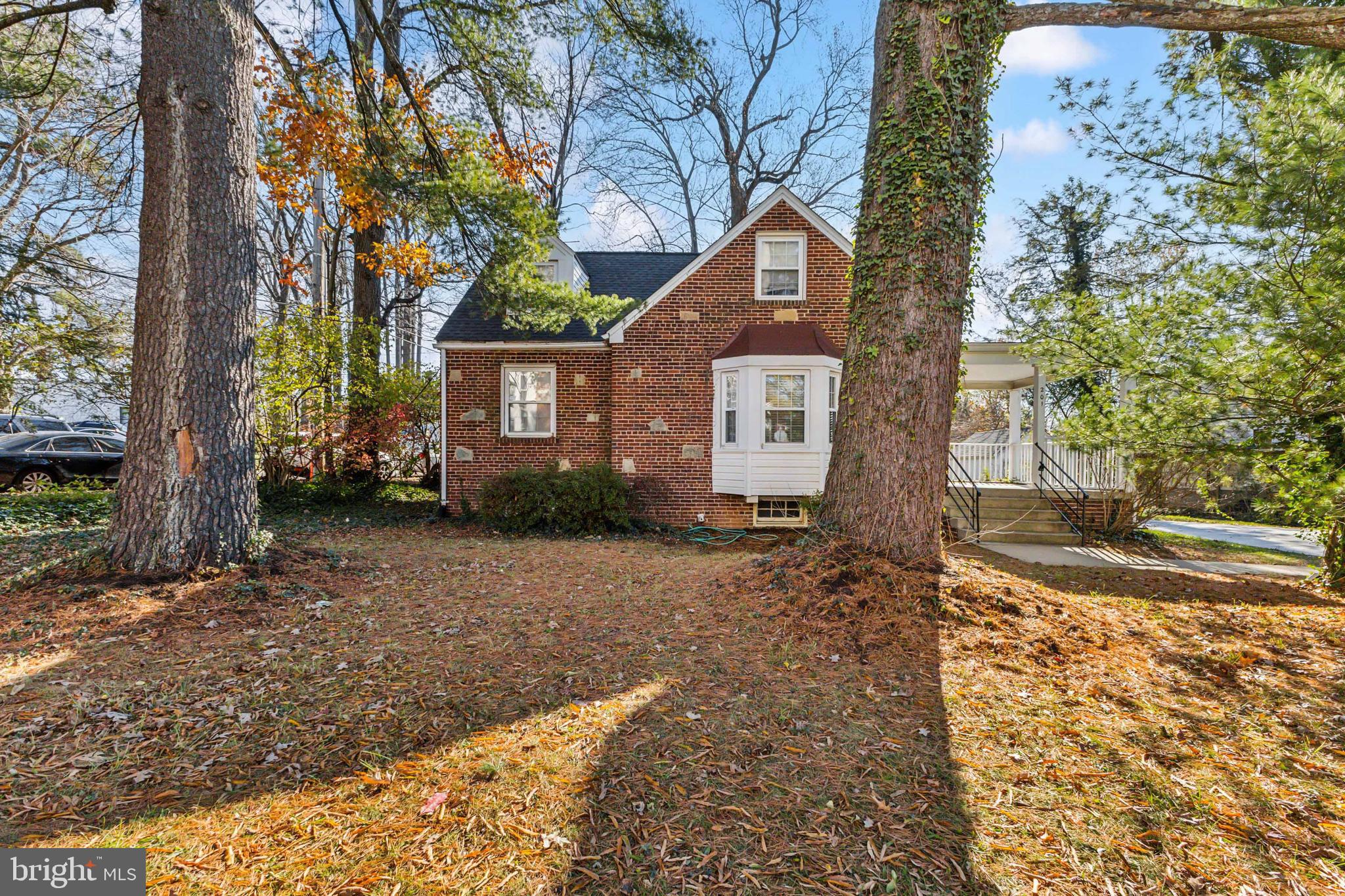 FALLS CHURCH CITY - Residential