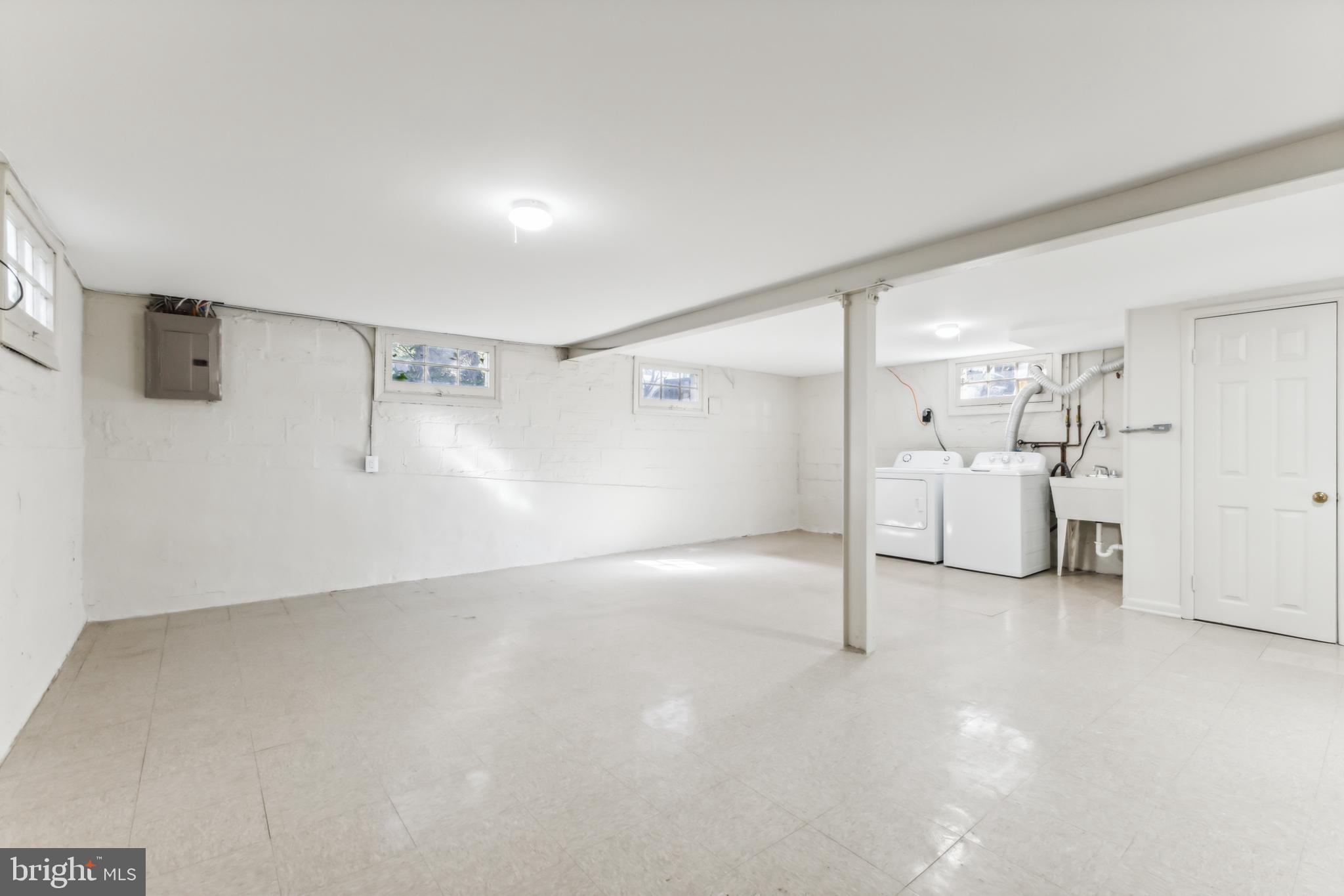 FALLS CHURCH CITY - Residential
