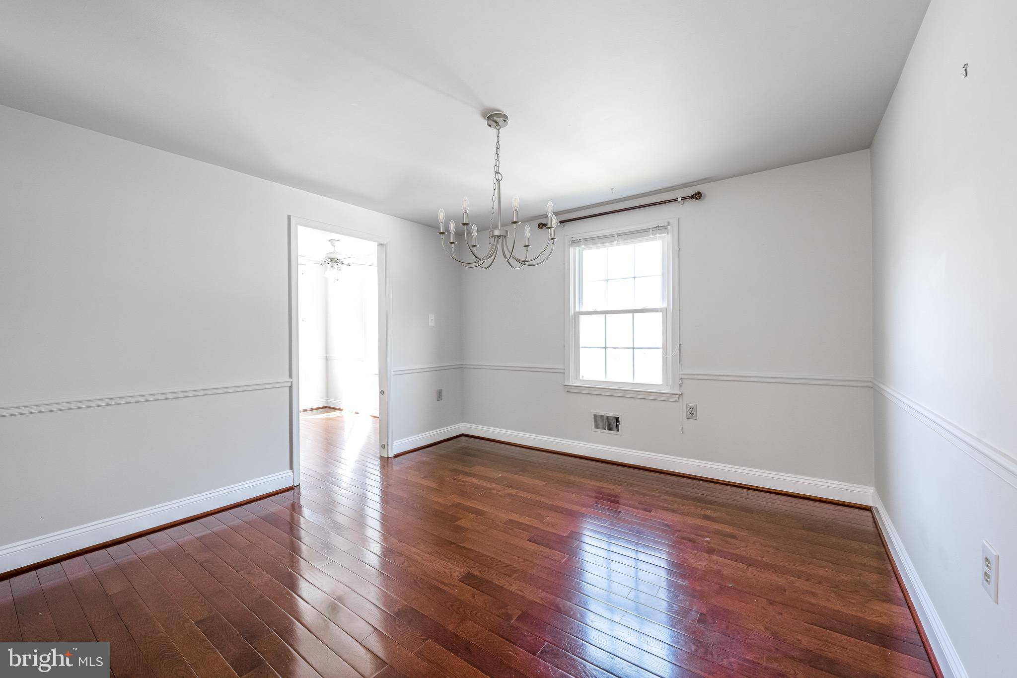 PINEWOOD LAKE - Residential Lease