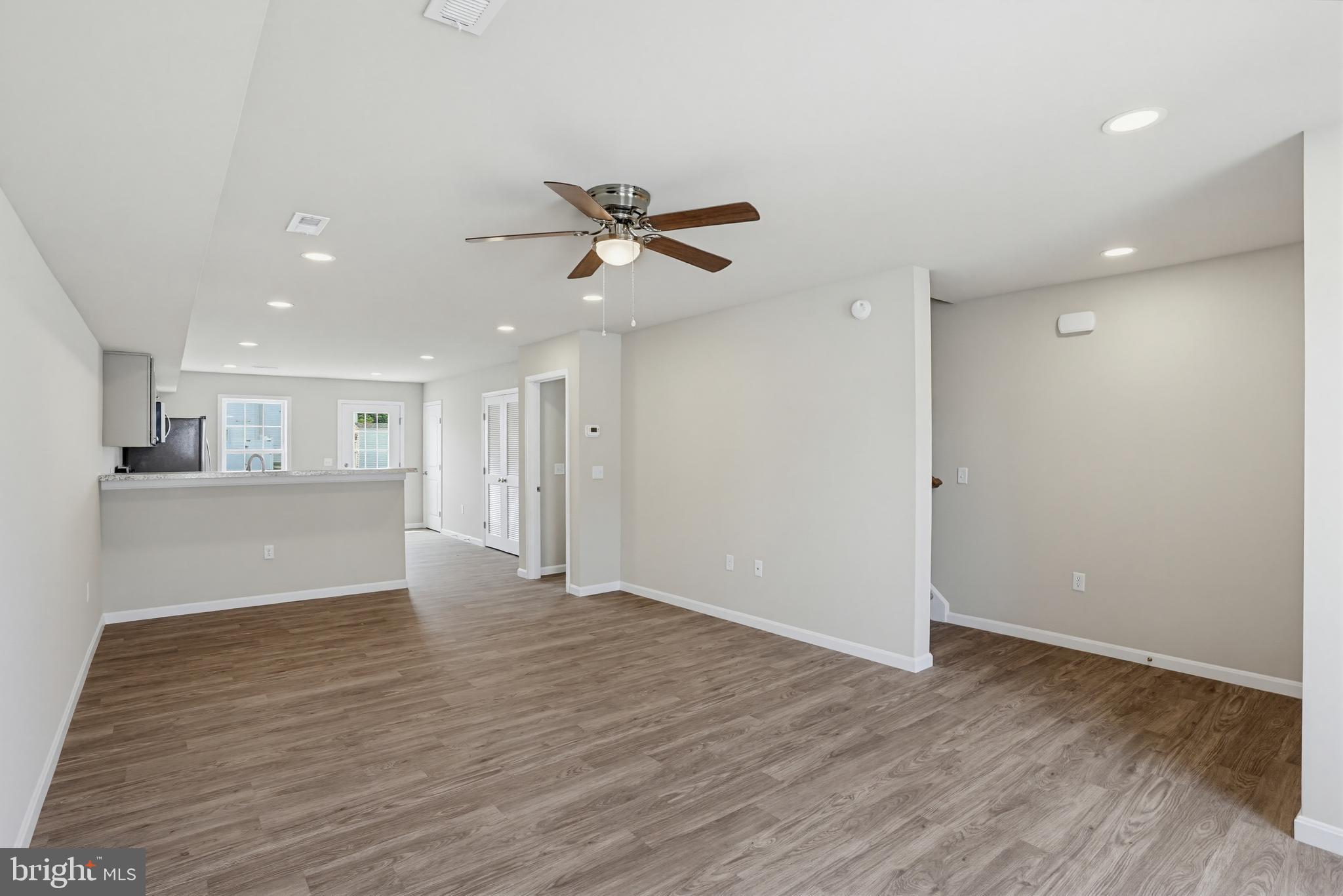 ROJAN MEADOWS - Residential
