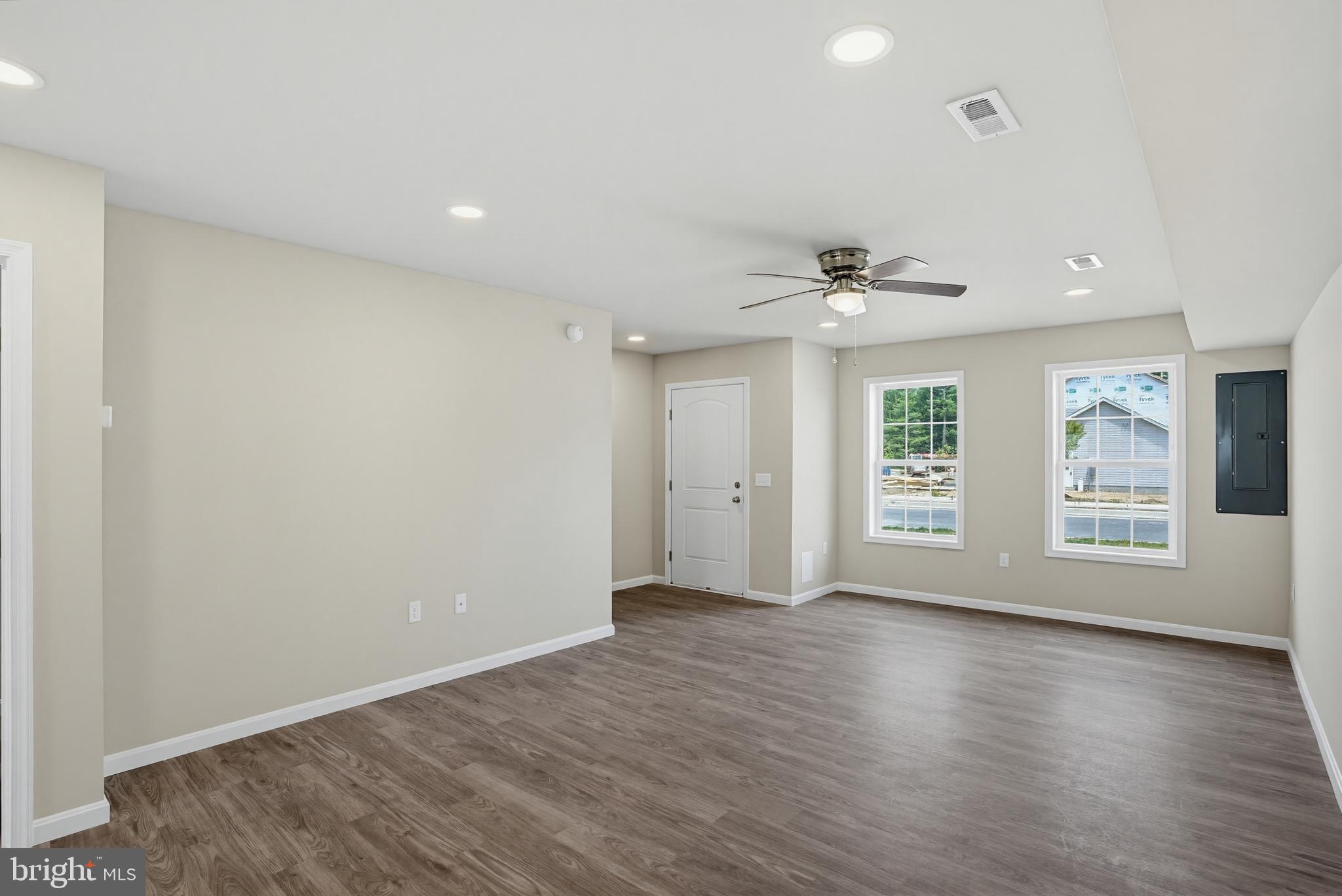 ROJAN MEADOWS - Residential