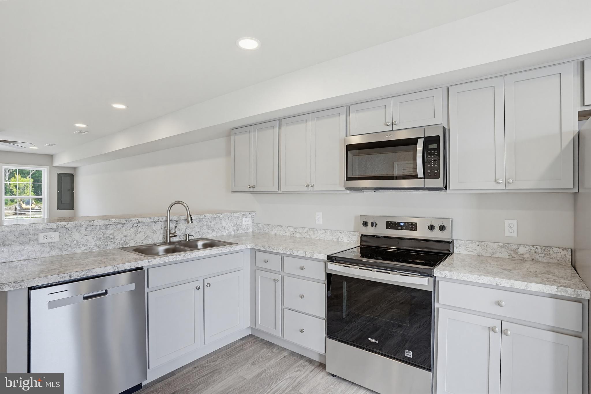 ROJAN MEADOWS - Residential