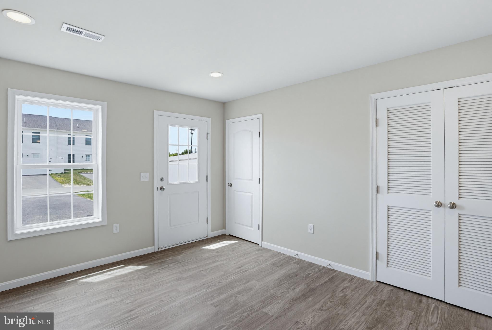 ROJAN MEADOWS - Residential