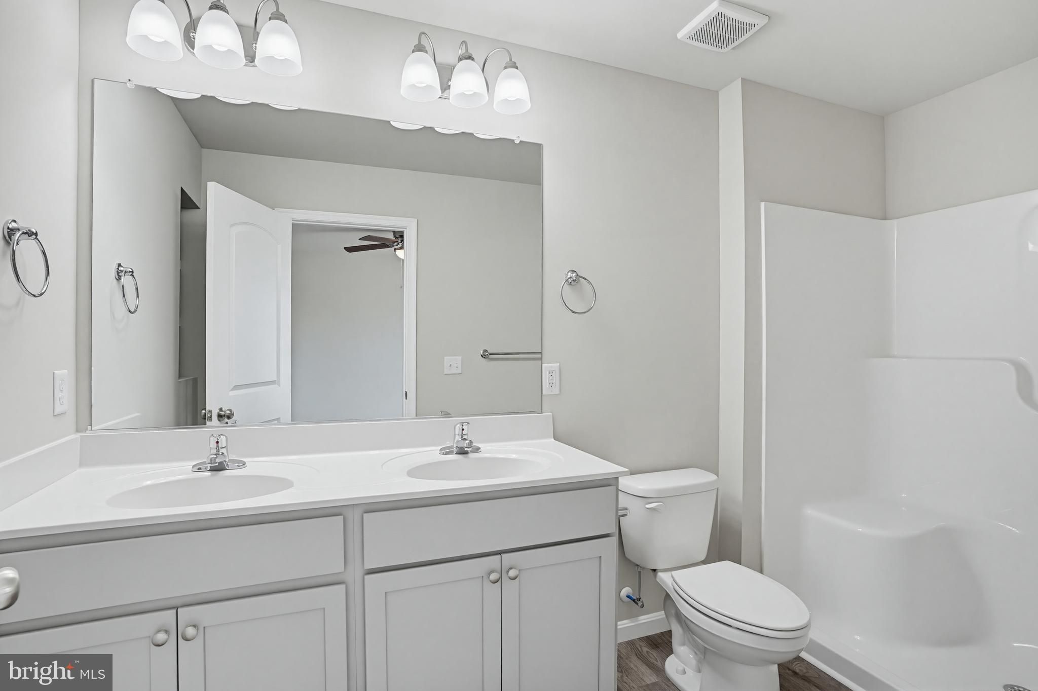 ROJAN MEADOWS - Residential
