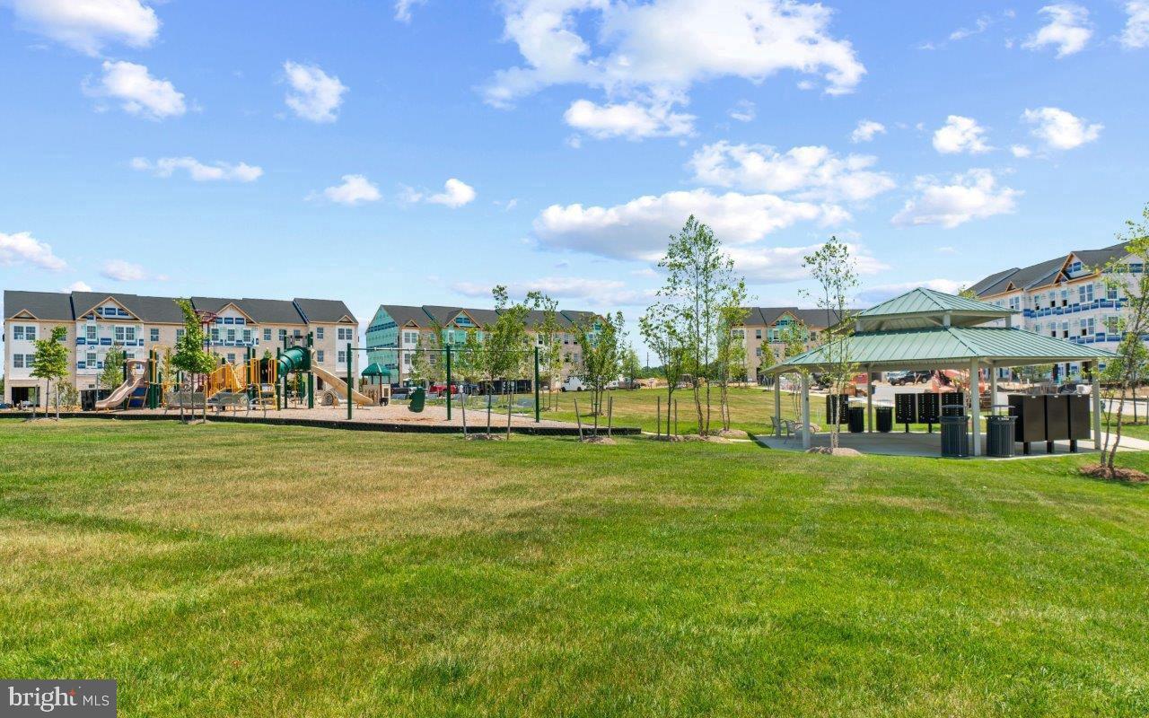 SPRING HILLS - Residential Lease
