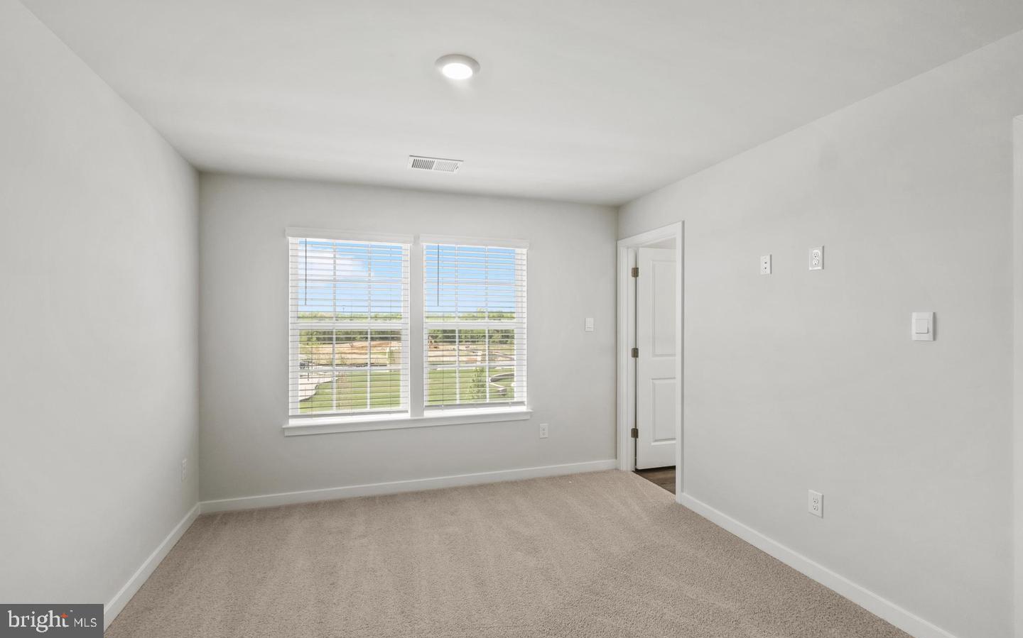 SPRING HILLS - Residential Lease