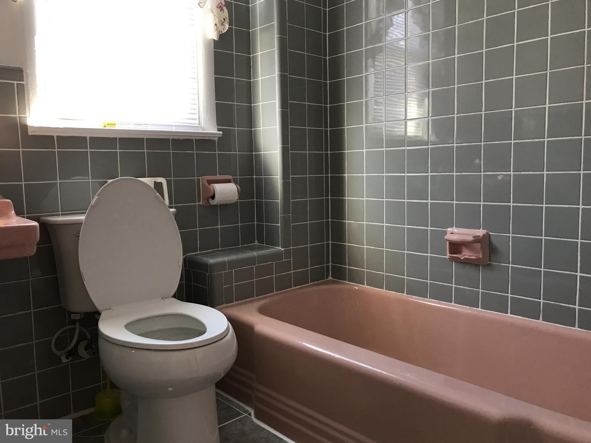 PHILADELPHIA (NORTHEAST) - Residential