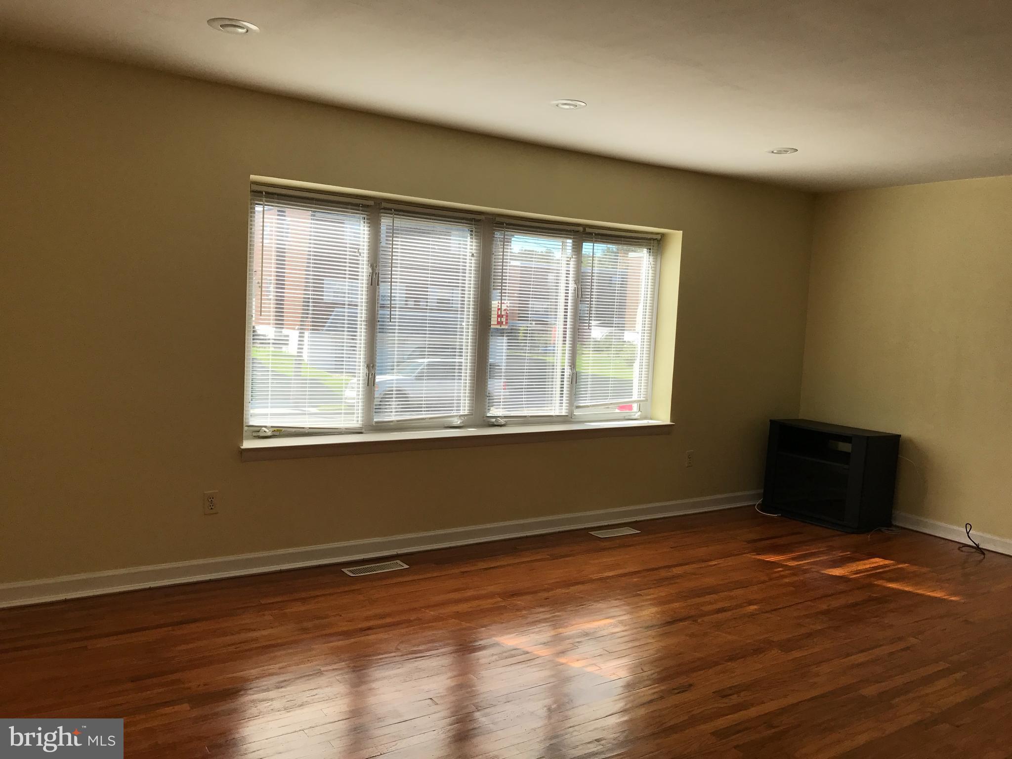 PHILADELPHIA (NORTHEAST) - Residential