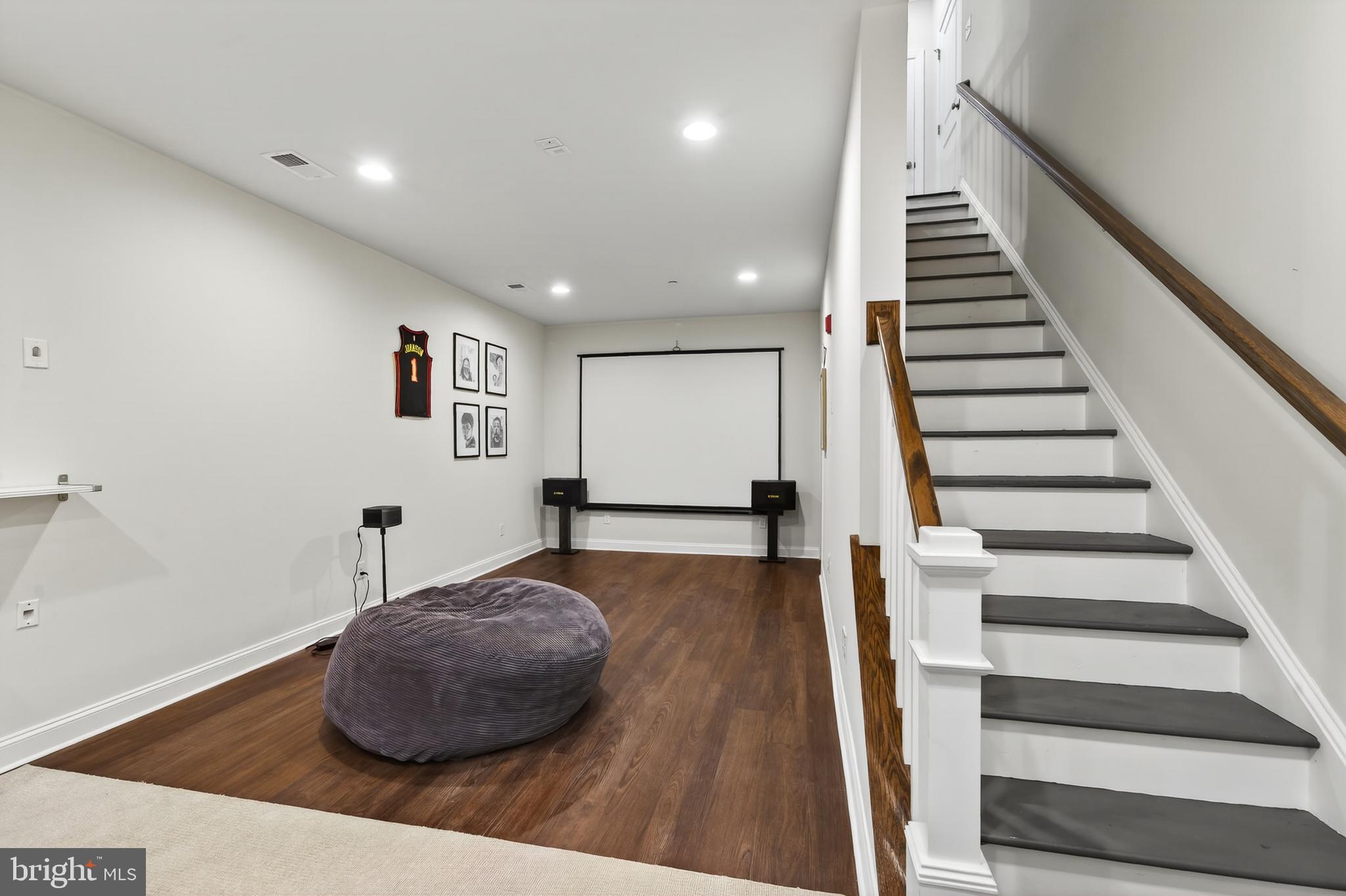 NEWTOWN WALK AT ELLIS PRESERVE - Residential