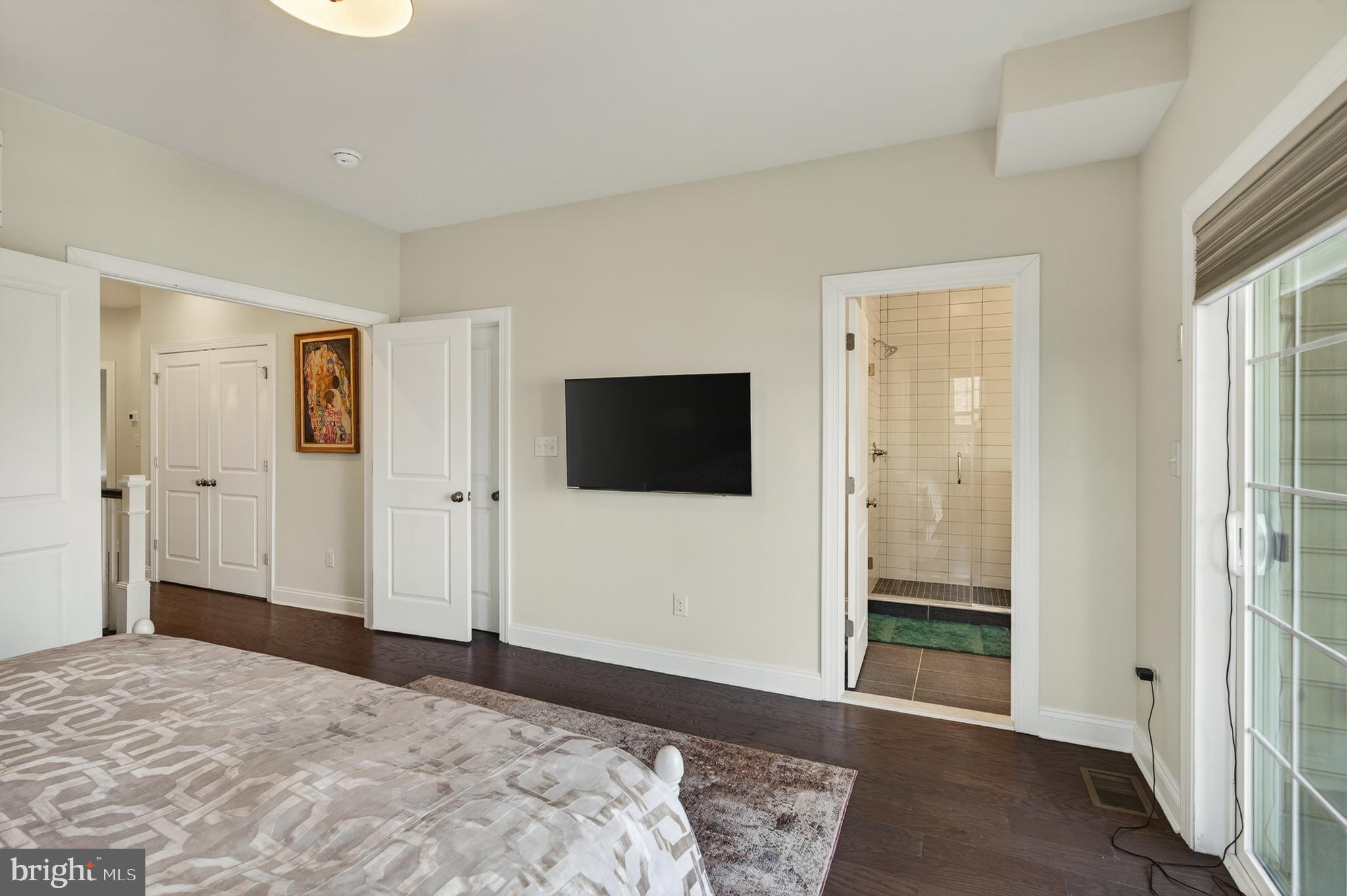 NEWTOWN WALK AT ELLIS PRESERVE - Residential