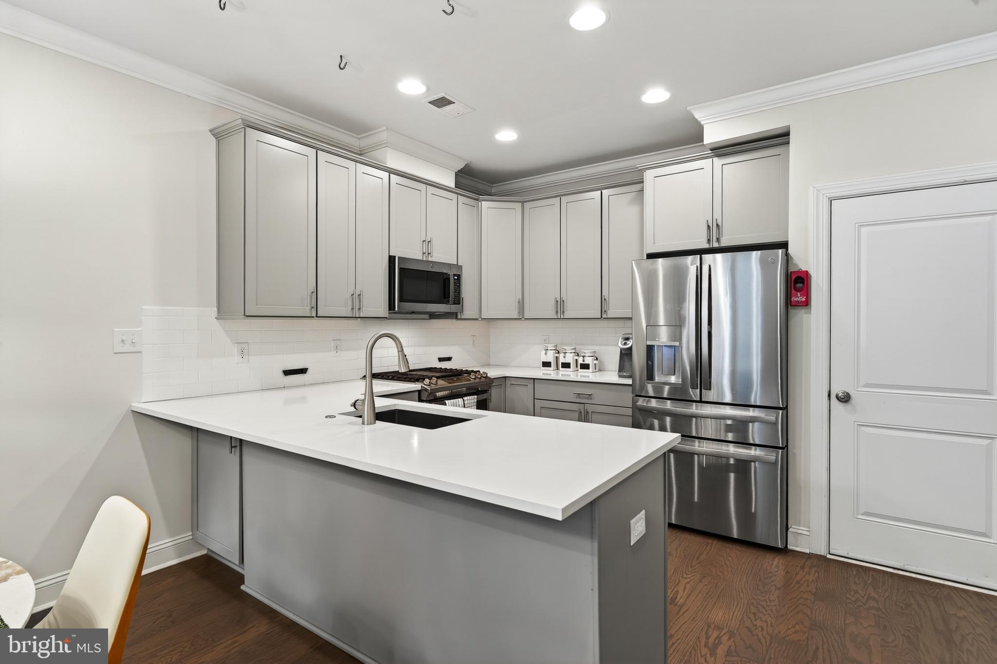 NEWTOWN WALK AT ELLIS PRESERVE - Residential