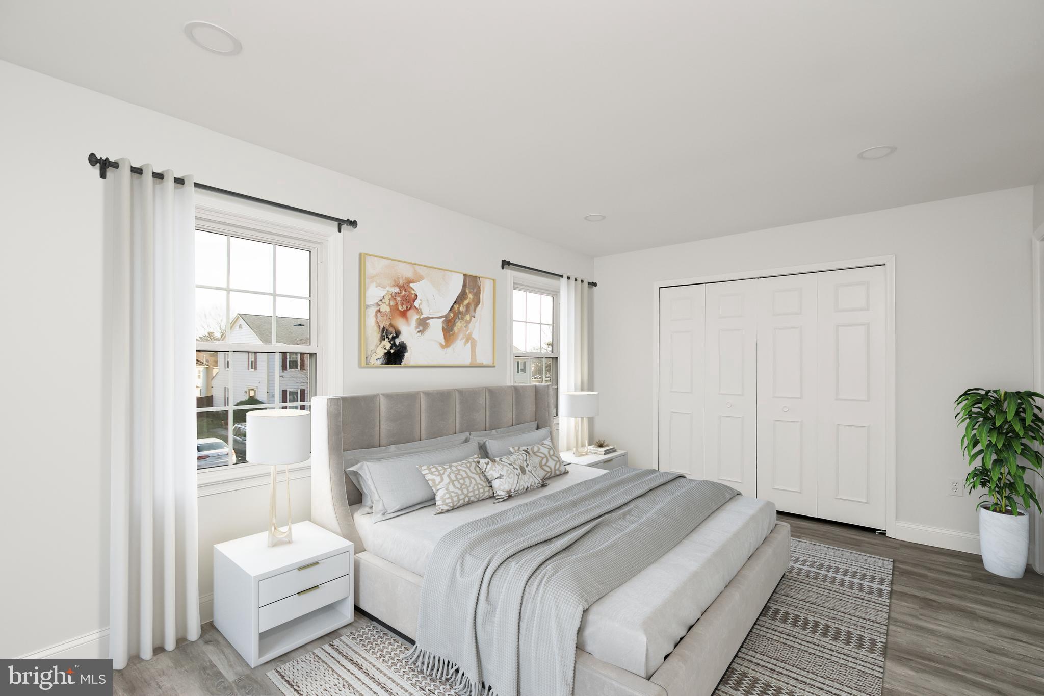SARATOGA TOWNHOUSES - Residential