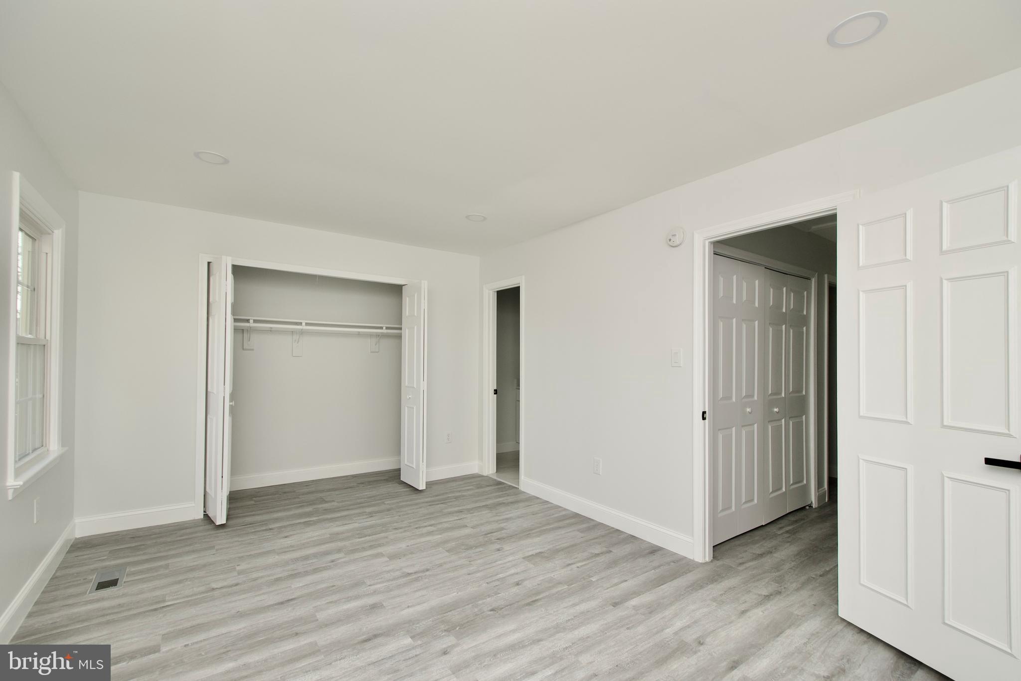 SARATOGA TOWNHOUSES - Residential