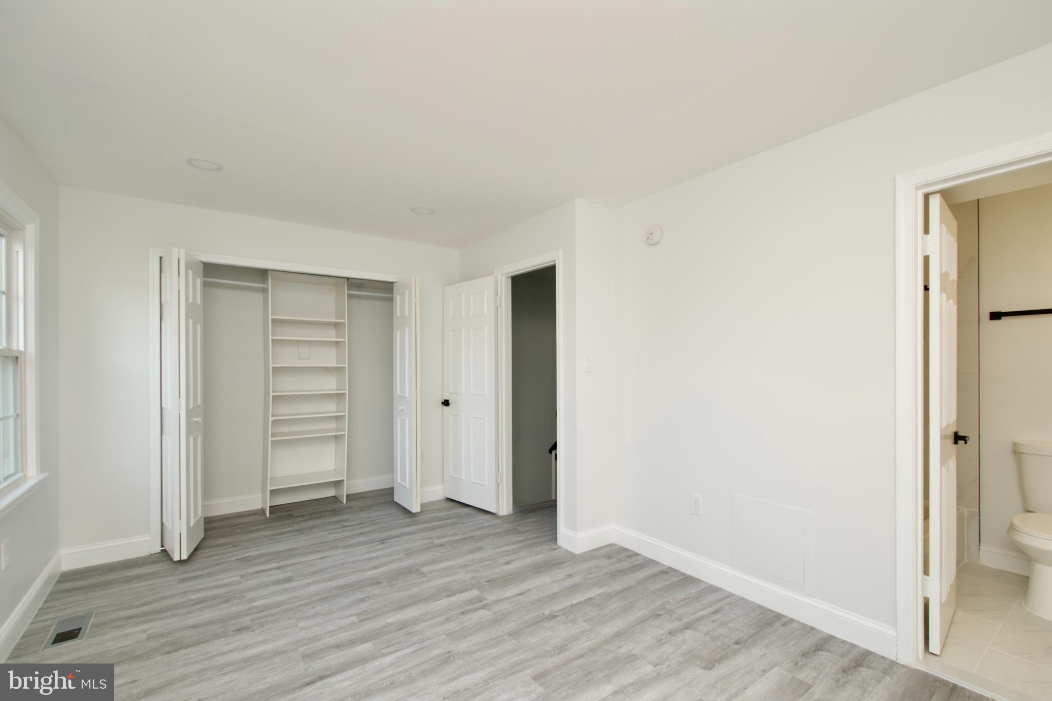 SARATOGA TOWNHOUSES - Residential