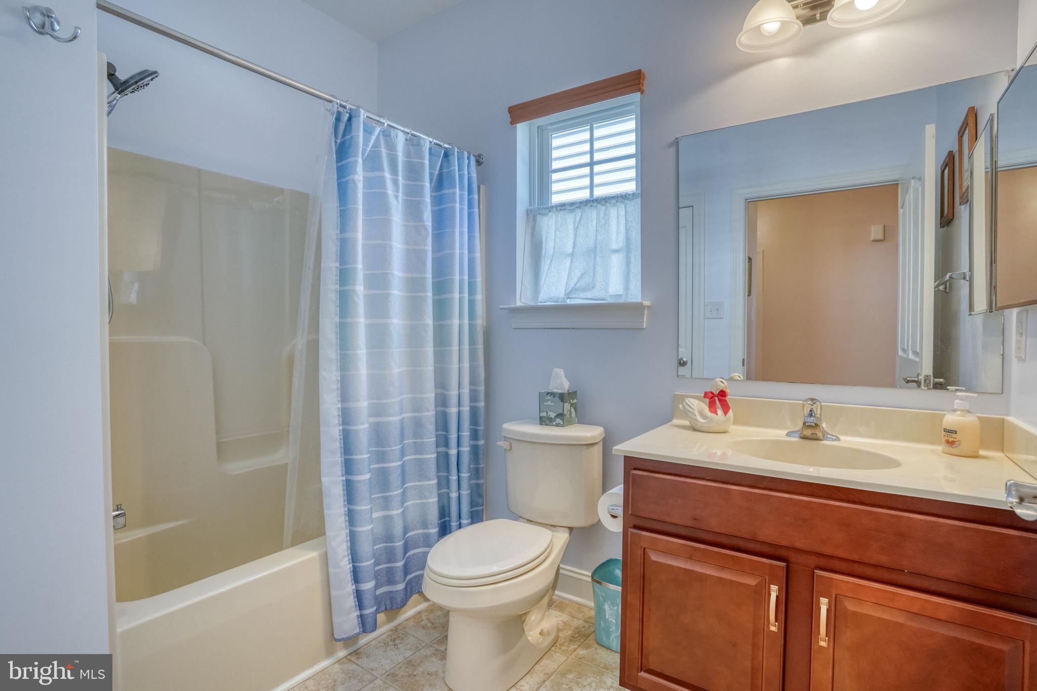 VILLAGE OF EASTRIDGE - Residential