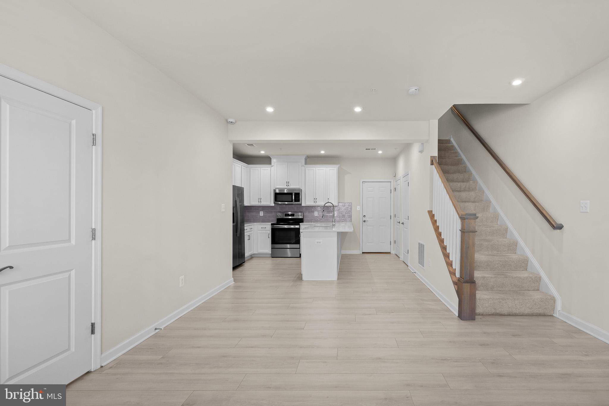 GLENN DALE COMMONS - Residential