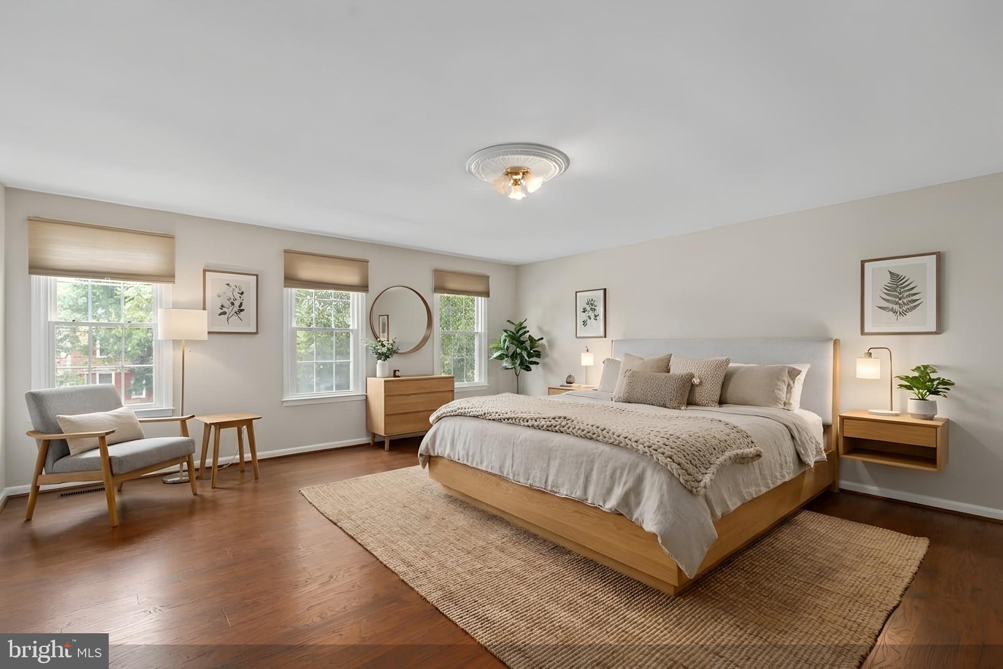 FOUR SEASONS - Residential