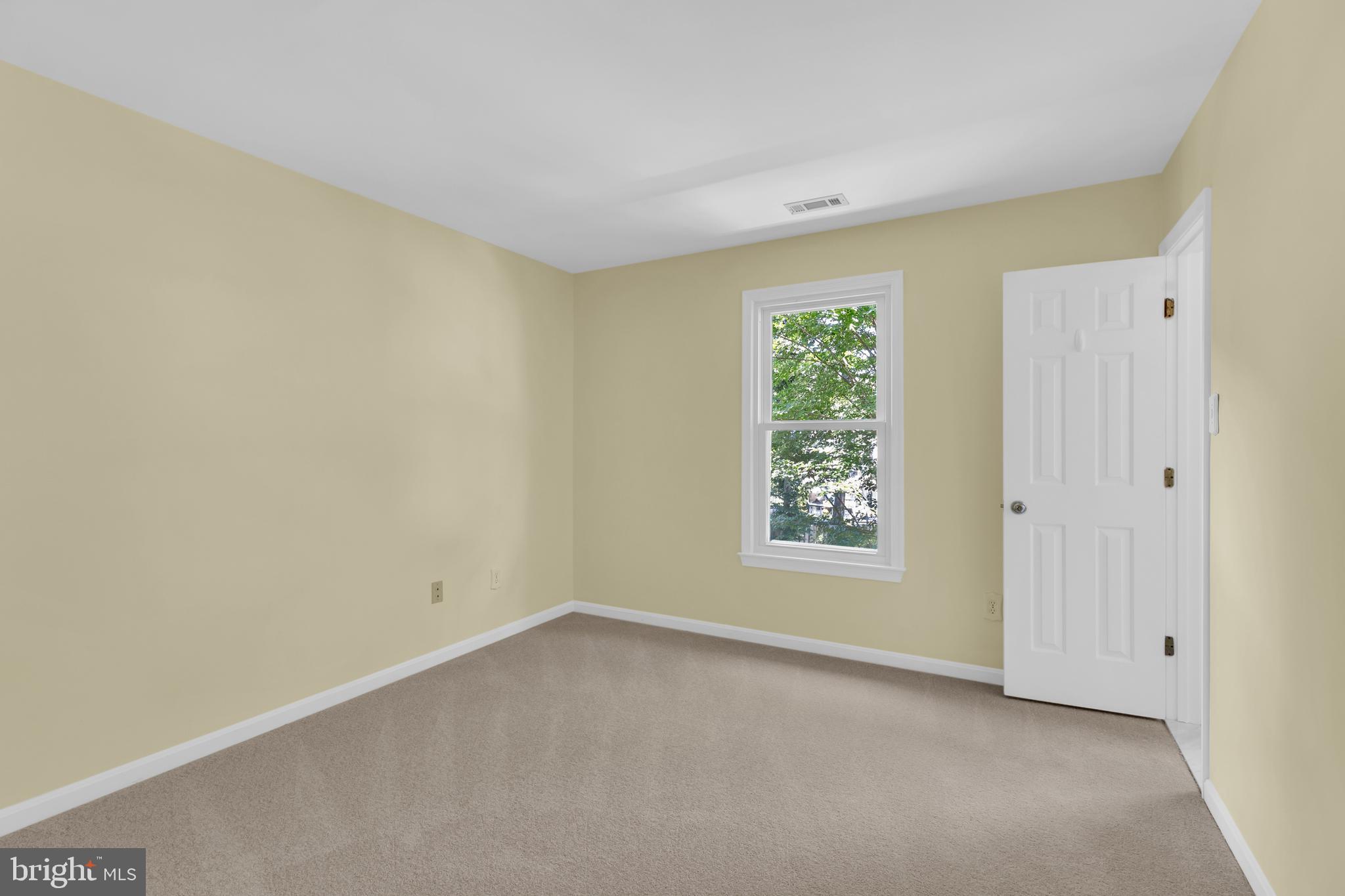 SOUTH RUN OAKS - Residential