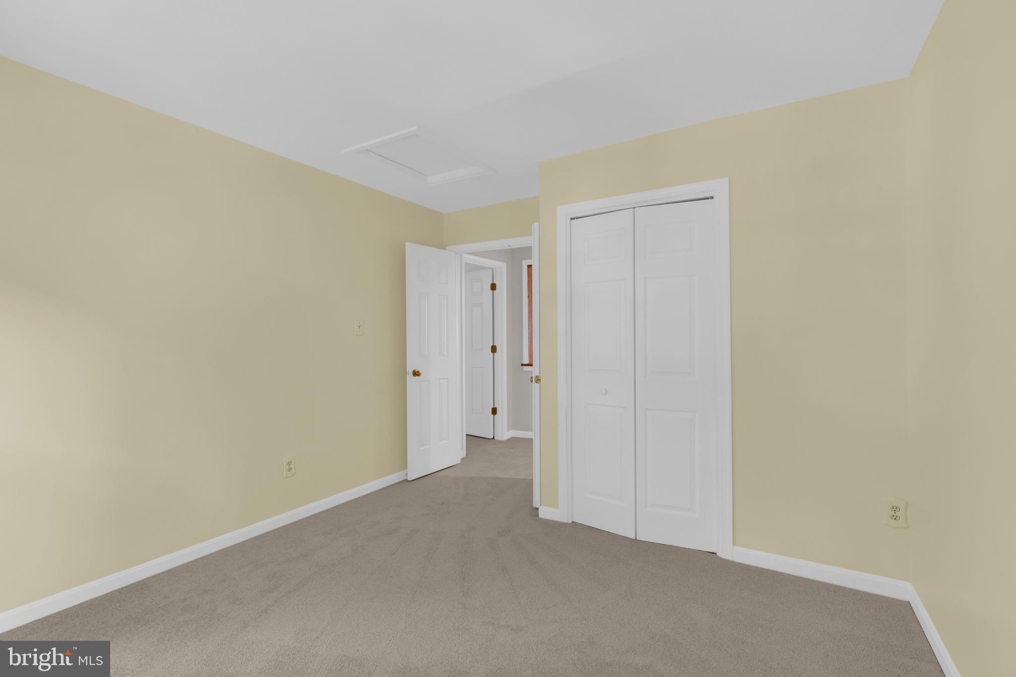 SOUTH RUN OAKS - Residential
