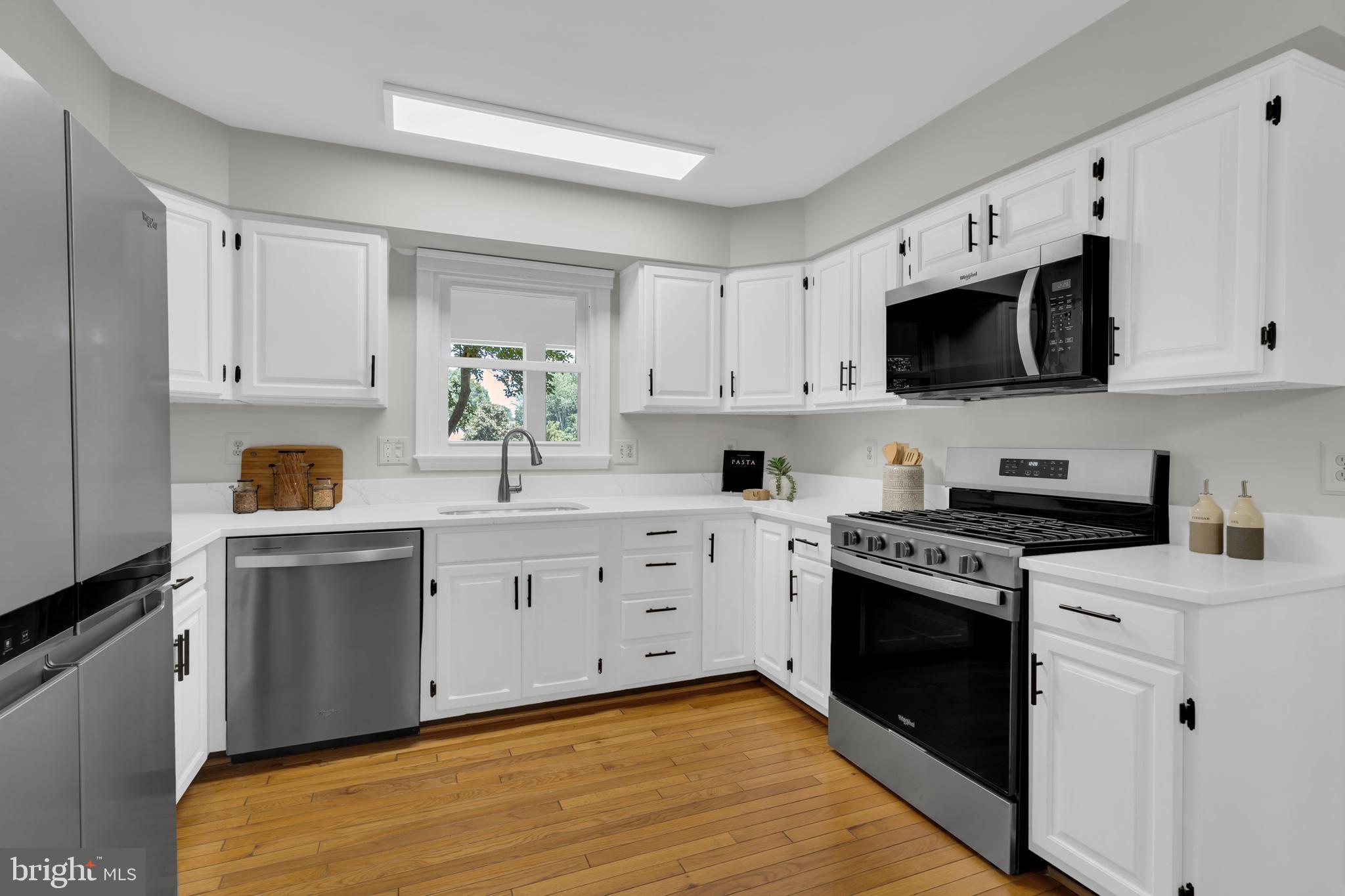 SOUTH RUN OAKS - Residential