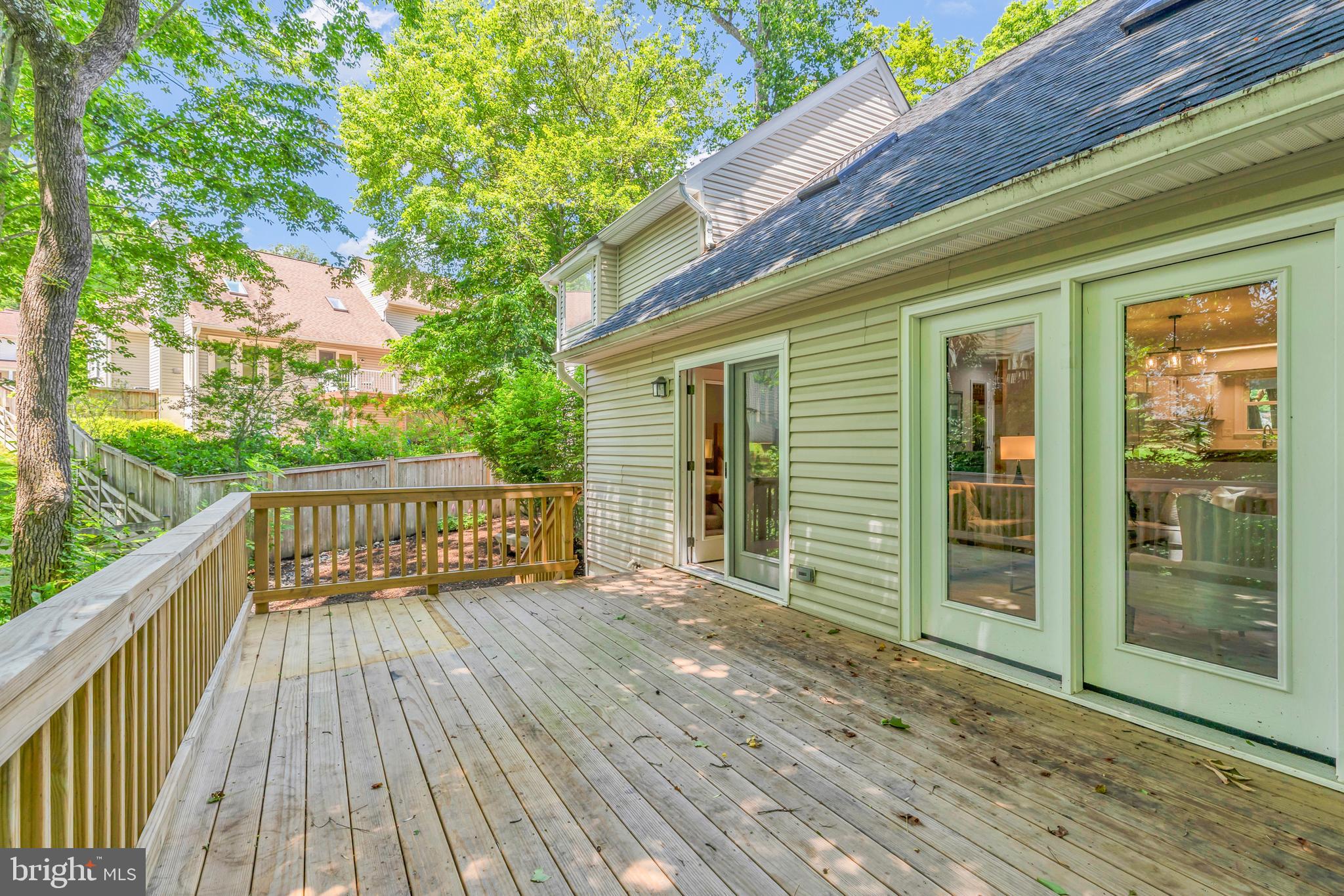 SOUTH RUN OAKS - Residential