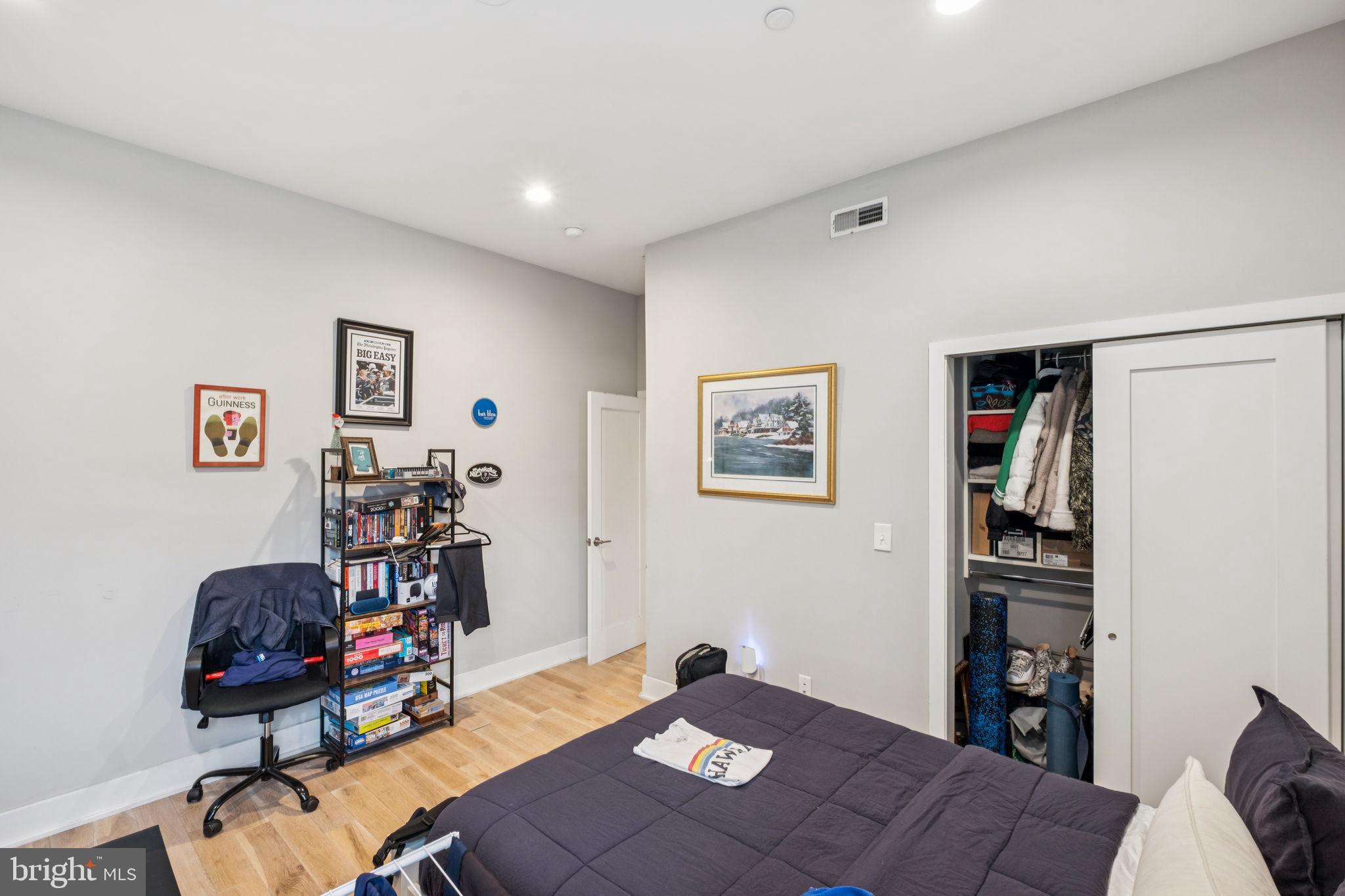 FAIRMOUNT - Residential Income