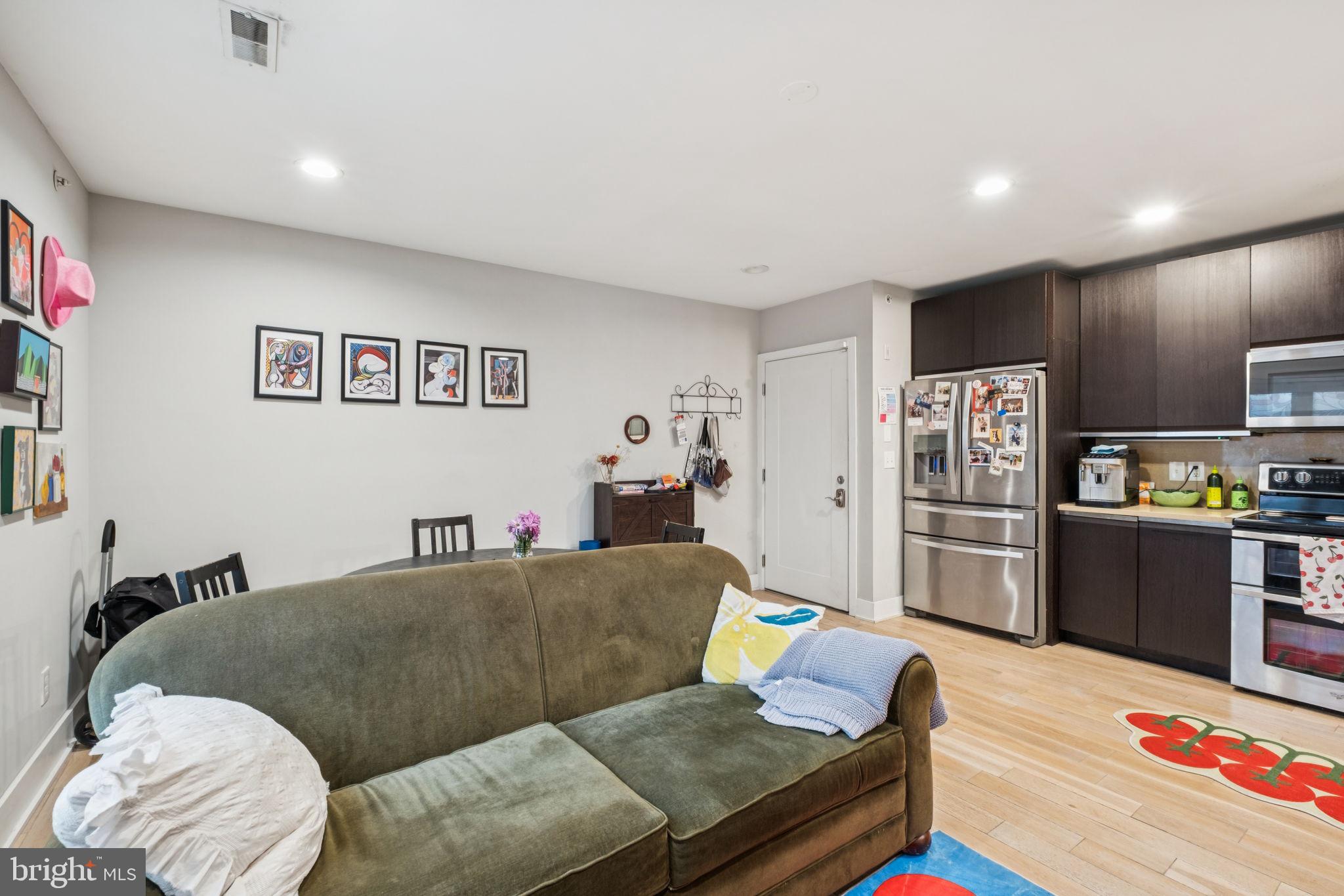 FAIRMOUNT - Residential Income