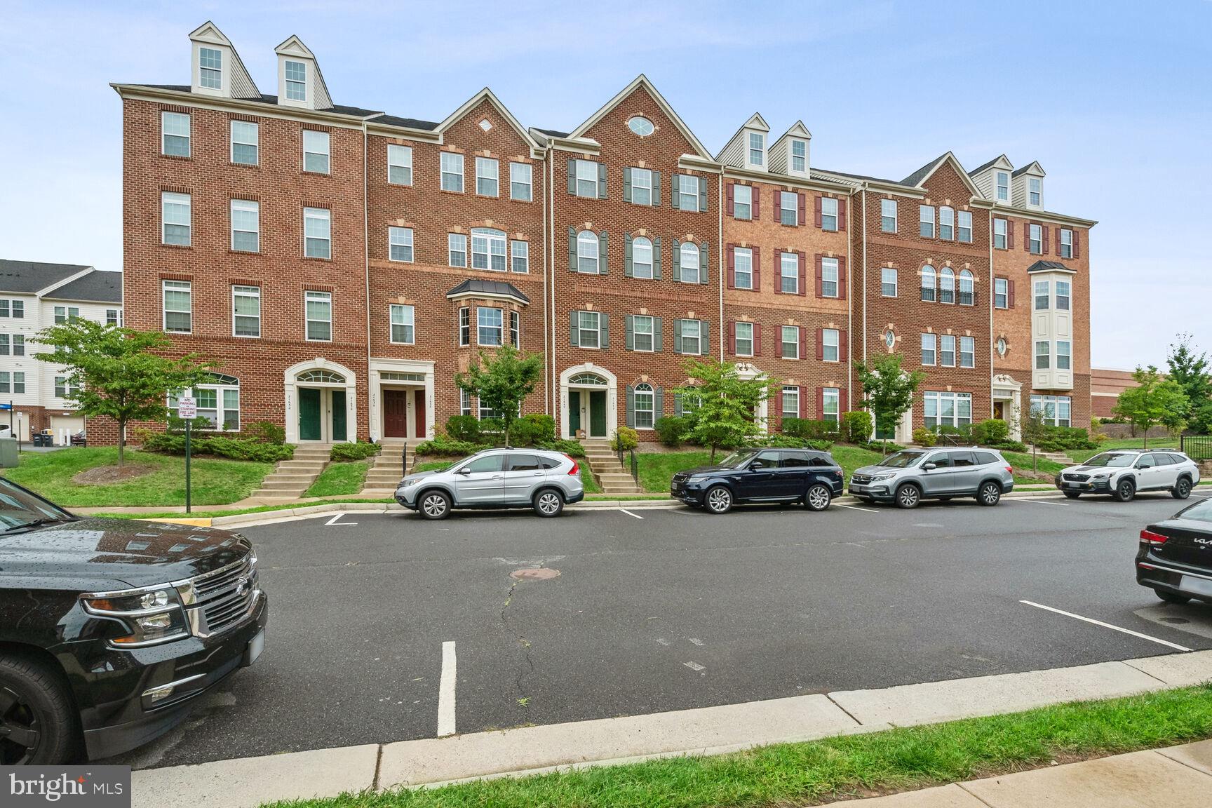 Move into this townhome condo featuring over 2500 sq. ft of living space. This upper level unit provides large living space, formal dining area and separate kitchen and family room. Kitchen includes granite counters, stainless steel appliances, ample cabinetry and eat in kitchen. 3 bedrooms on upper level with laundry room. Primary bedroom features 2 closets.. Water/sewer, trash included. Move in 3/25.