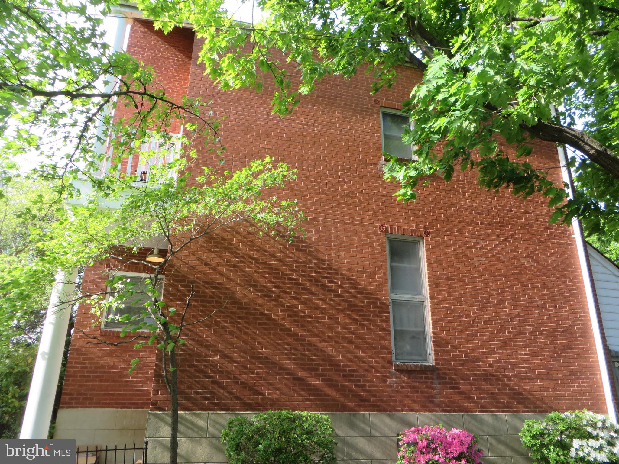 CARRIAGE WORKS - Residential Lease