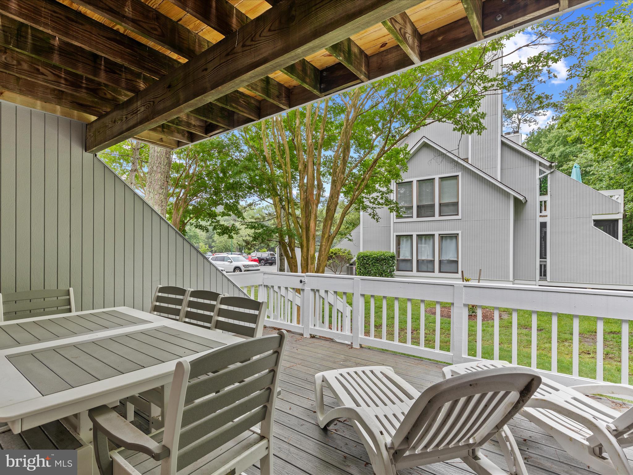 SEA COLONY WEST - Residential
