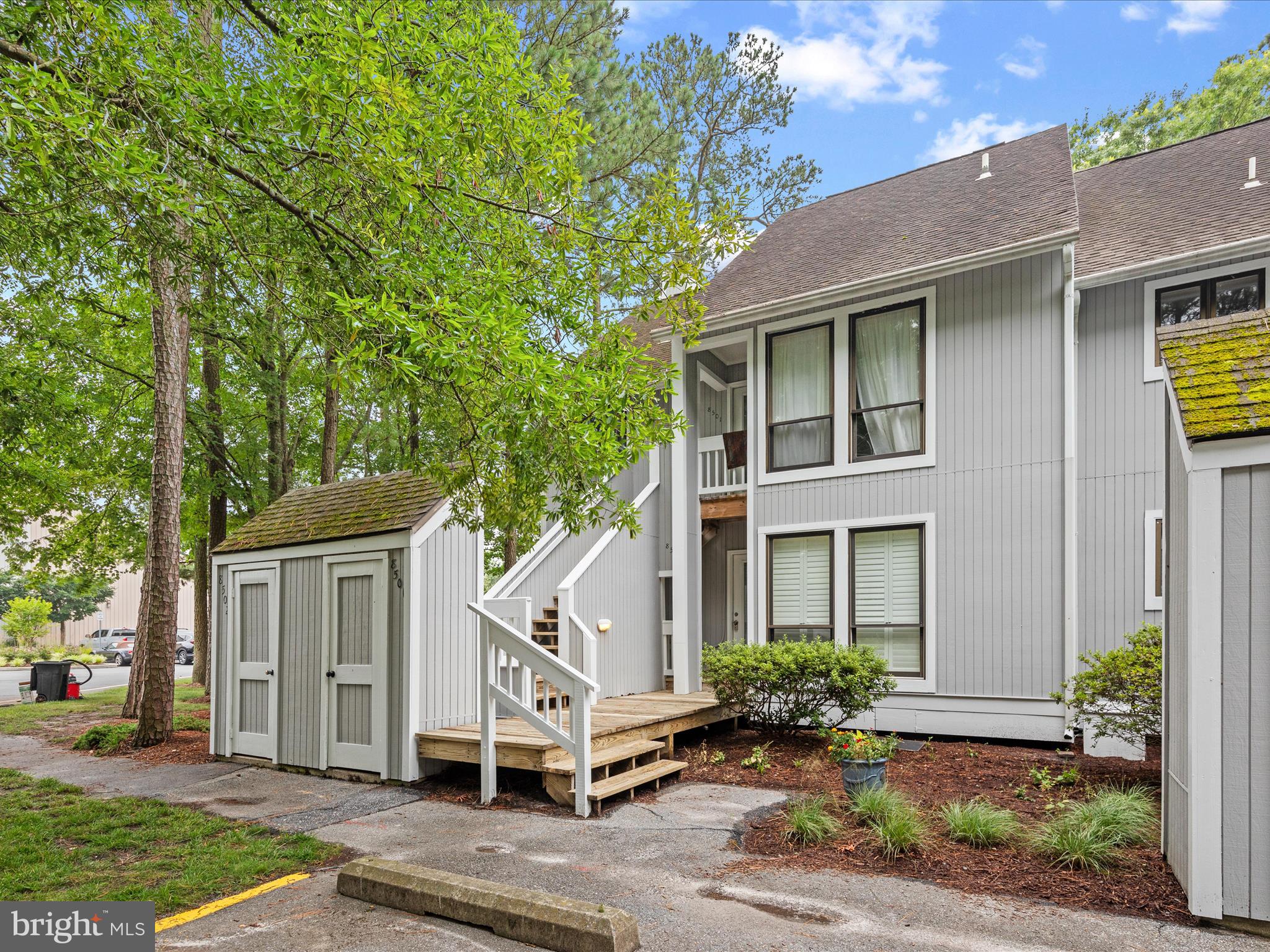 SEA COLONY WEST - Residential