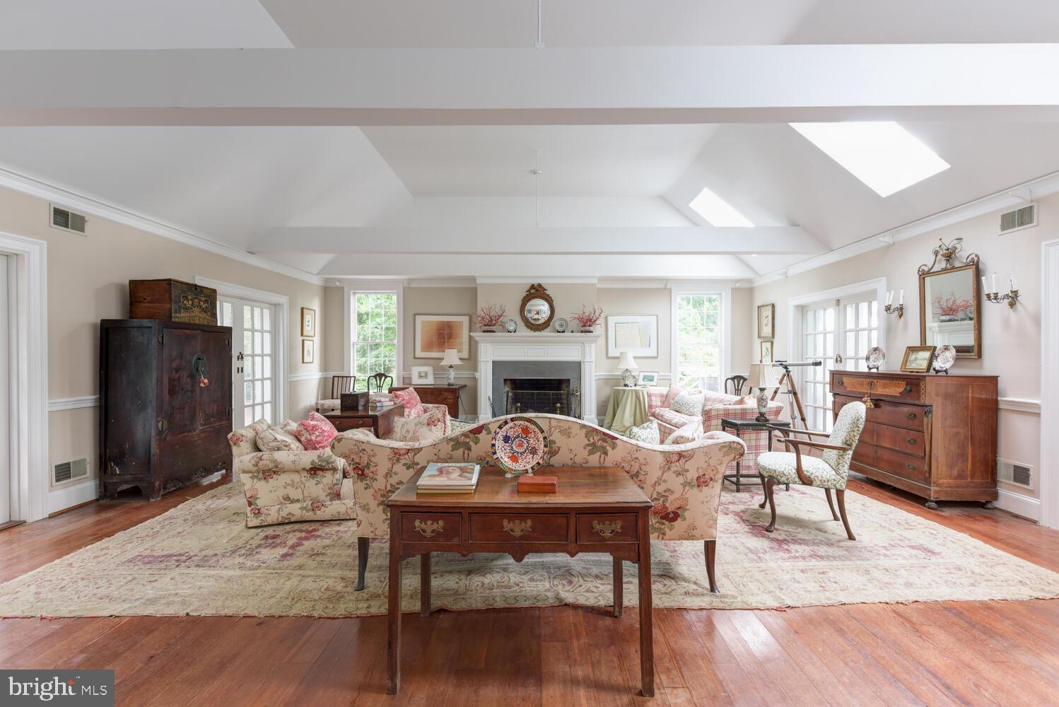 MASON NECK - Residential