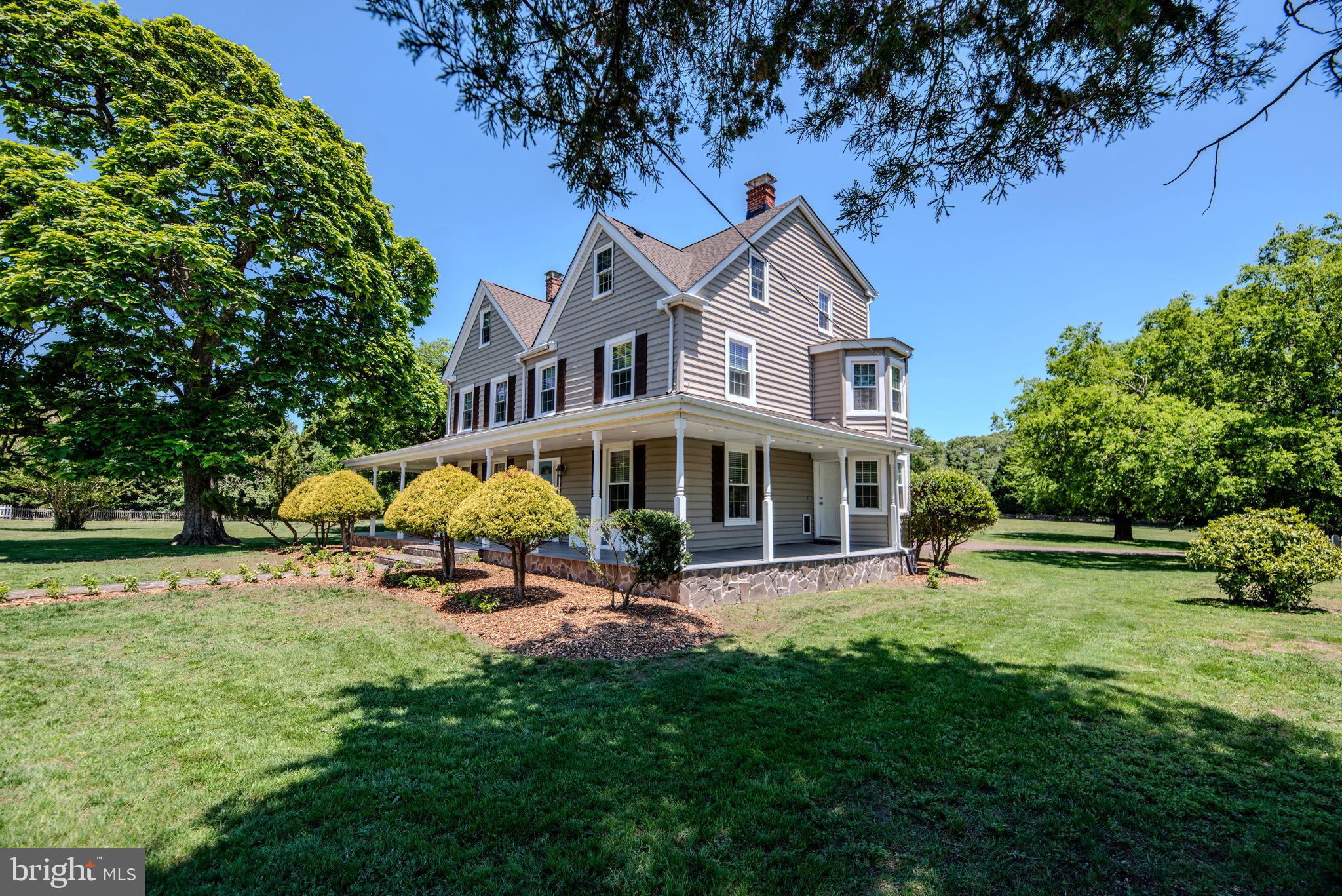 CHARLOTTE HALL - Residential