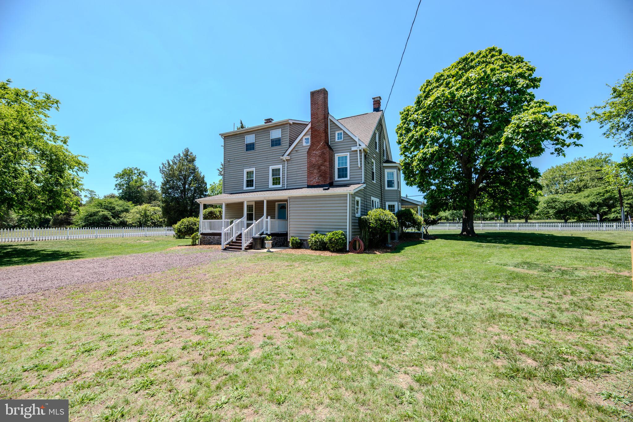 CHARLOTTE HALL - Residential