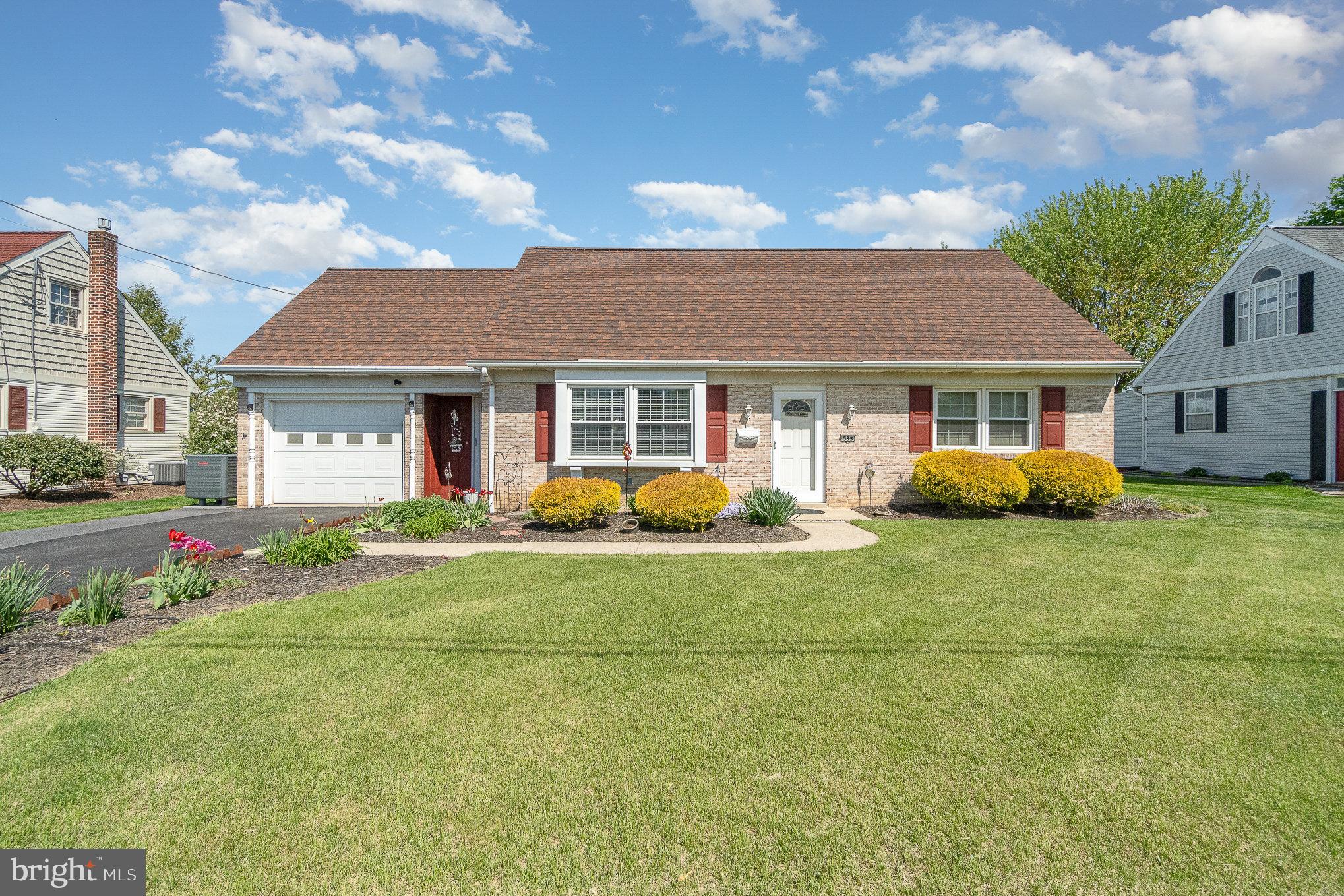 NEW HOLLAND BOROUGH - Residential